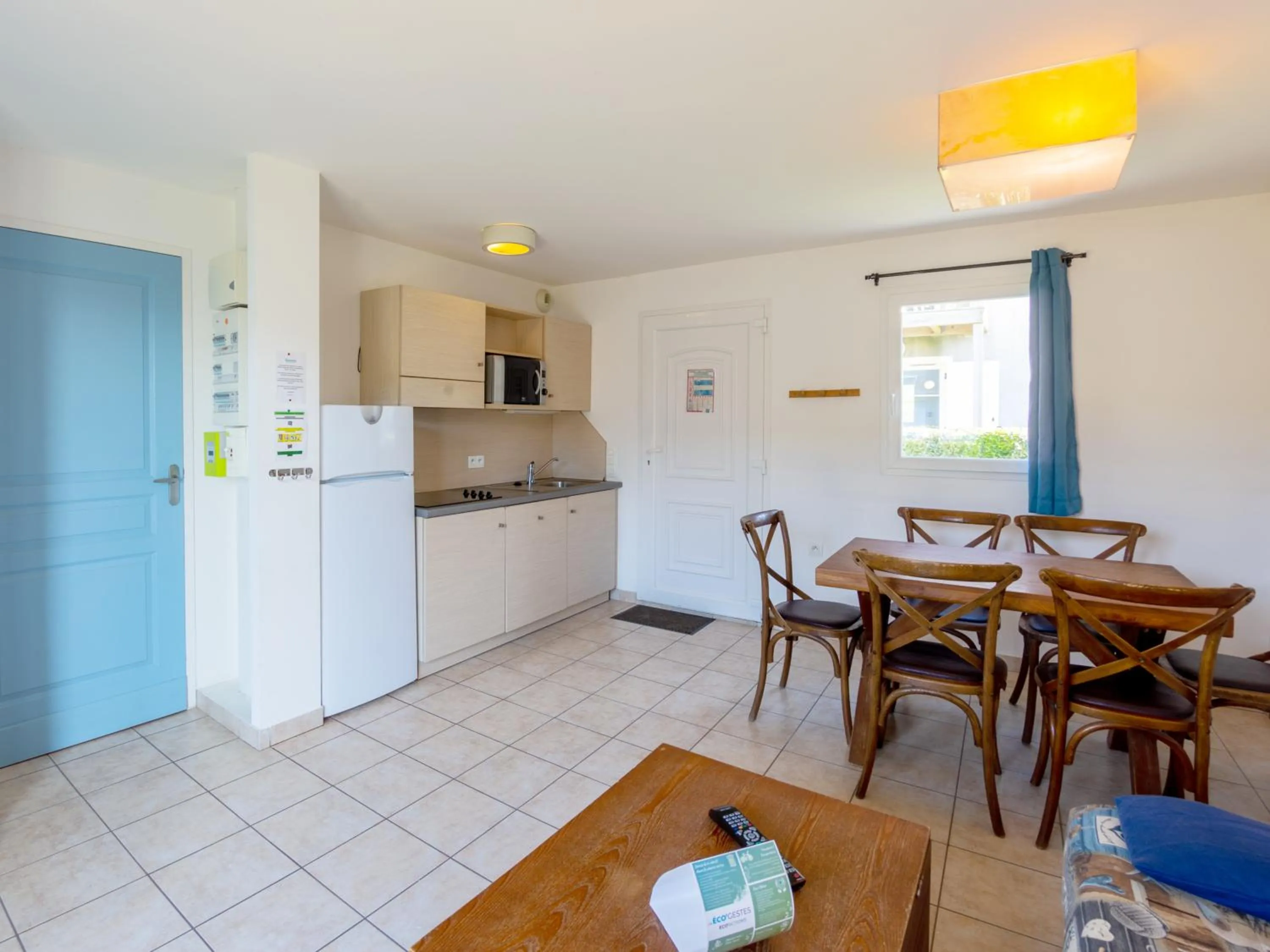 Kitchen or kitchenette in Vacancéole - Résidence Les Terrasses de Pentrez-Plage