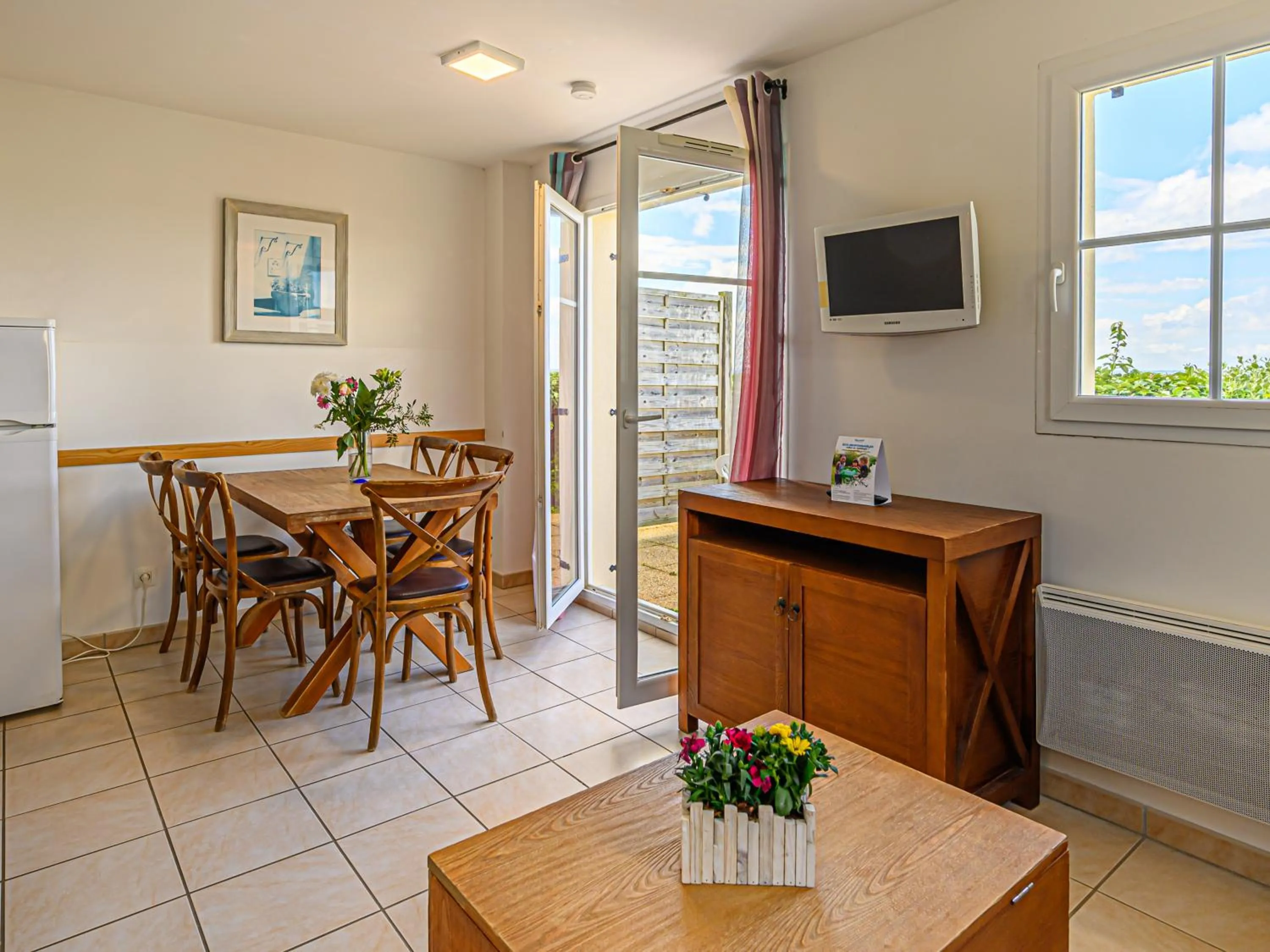 Living room in Vacancéole - Résidence Les Terrasses de Pentrez-Plage