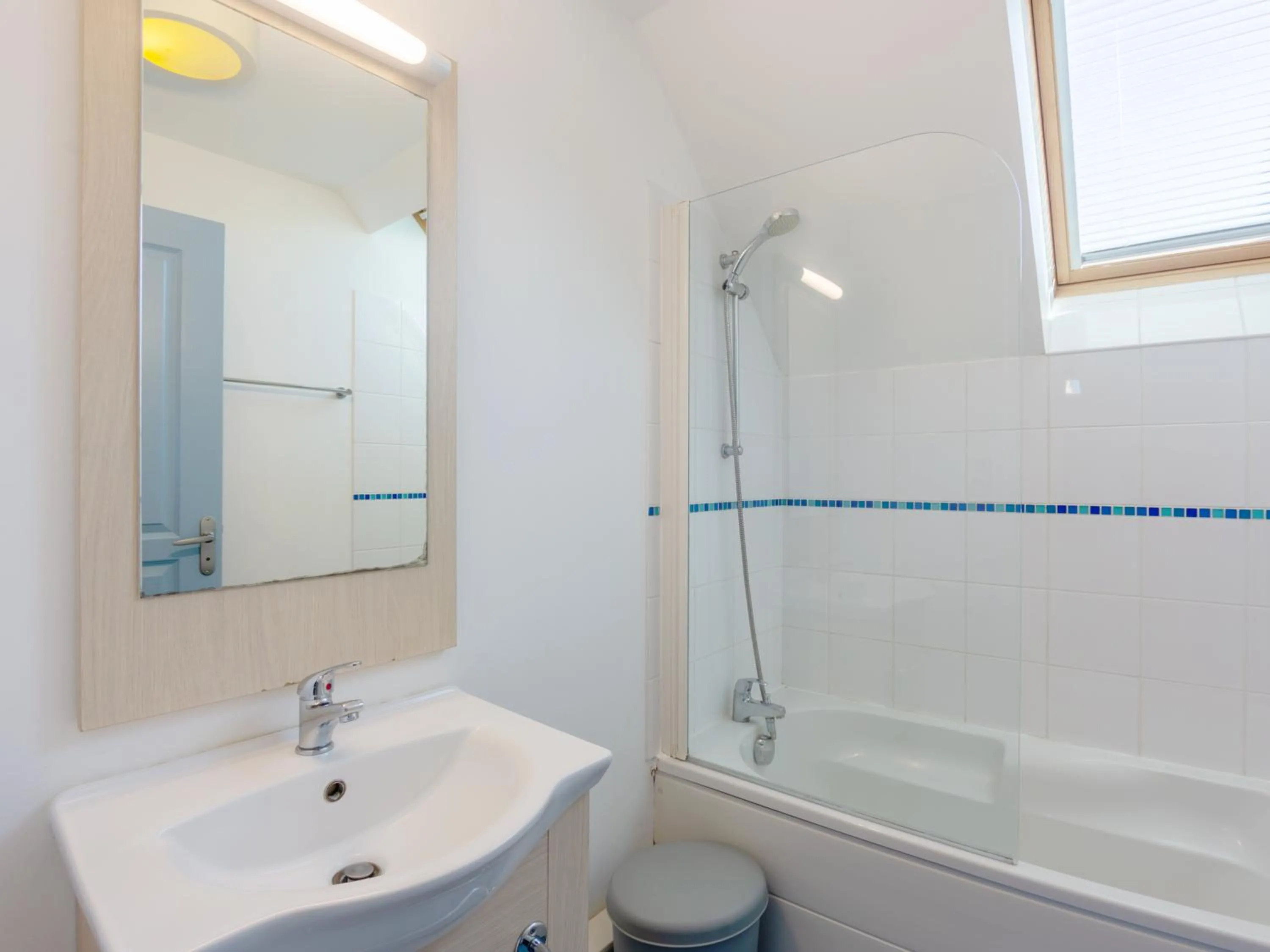 Bathroom in Vacancéole - Résidence Les Terrasses de Pentrez-Plage