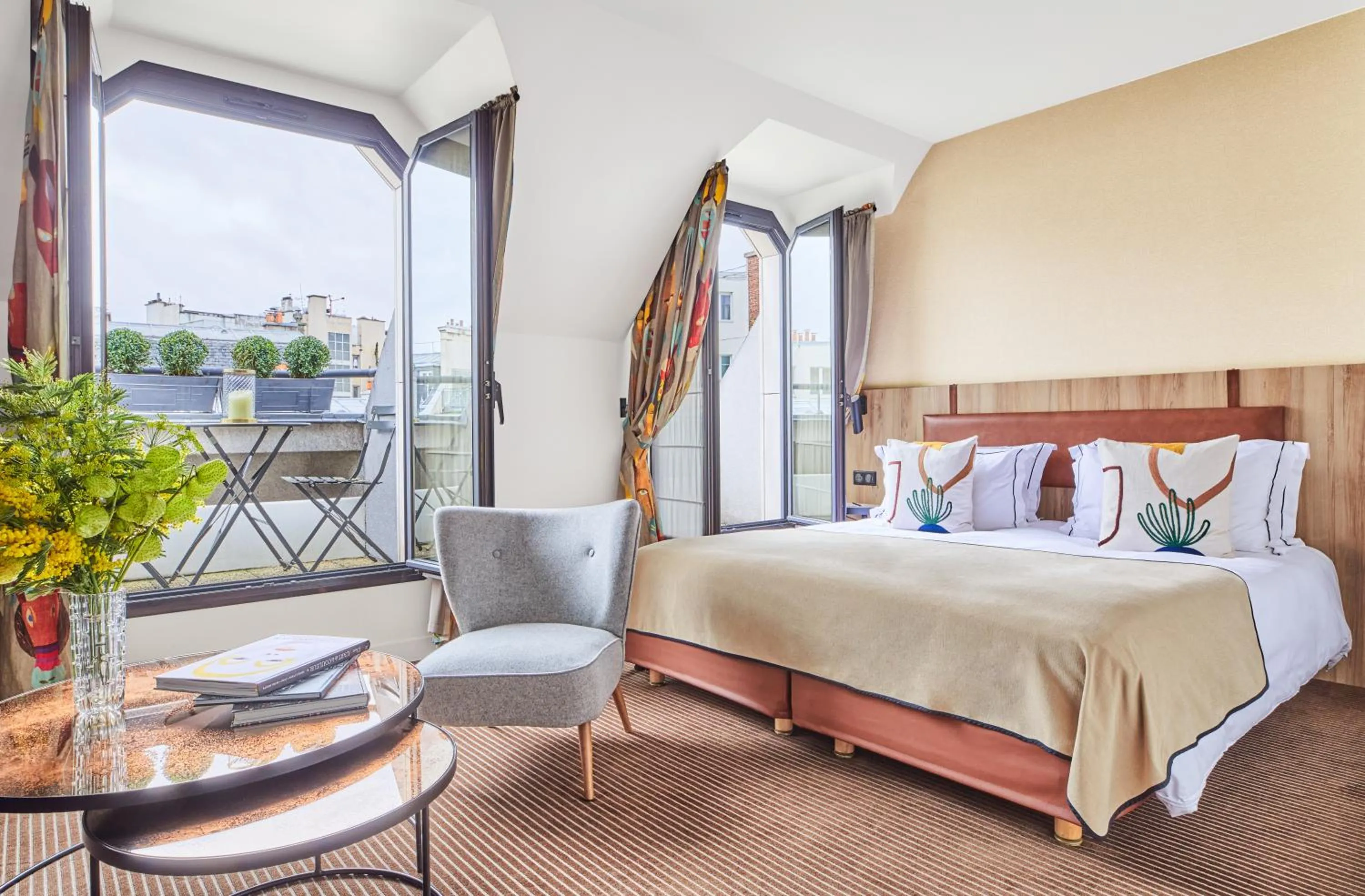 Bed in Plaza Tour Eiffel