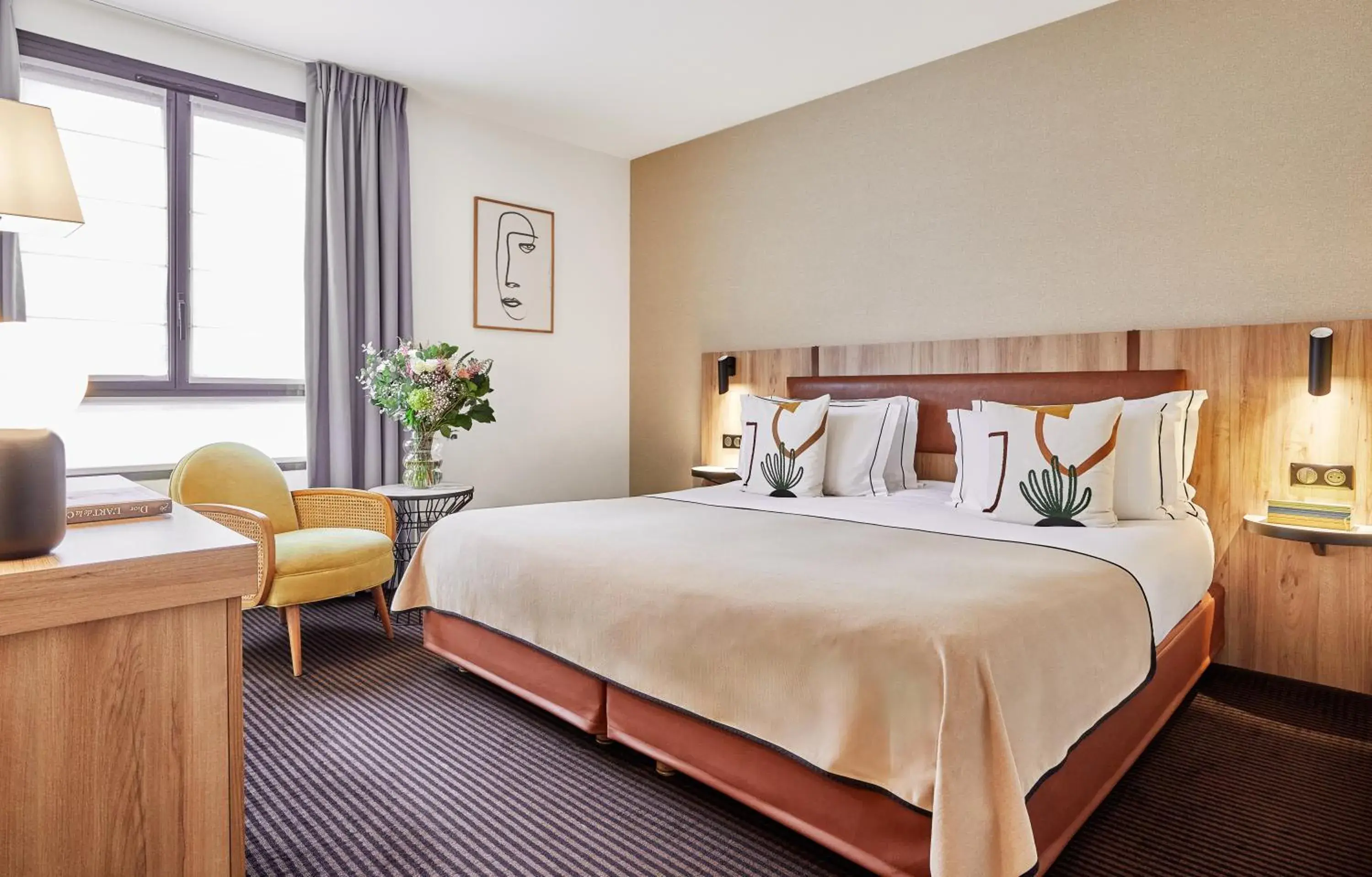 Bed in Plaza Tour Eiffel Bed in Plaza Tour Eiffel