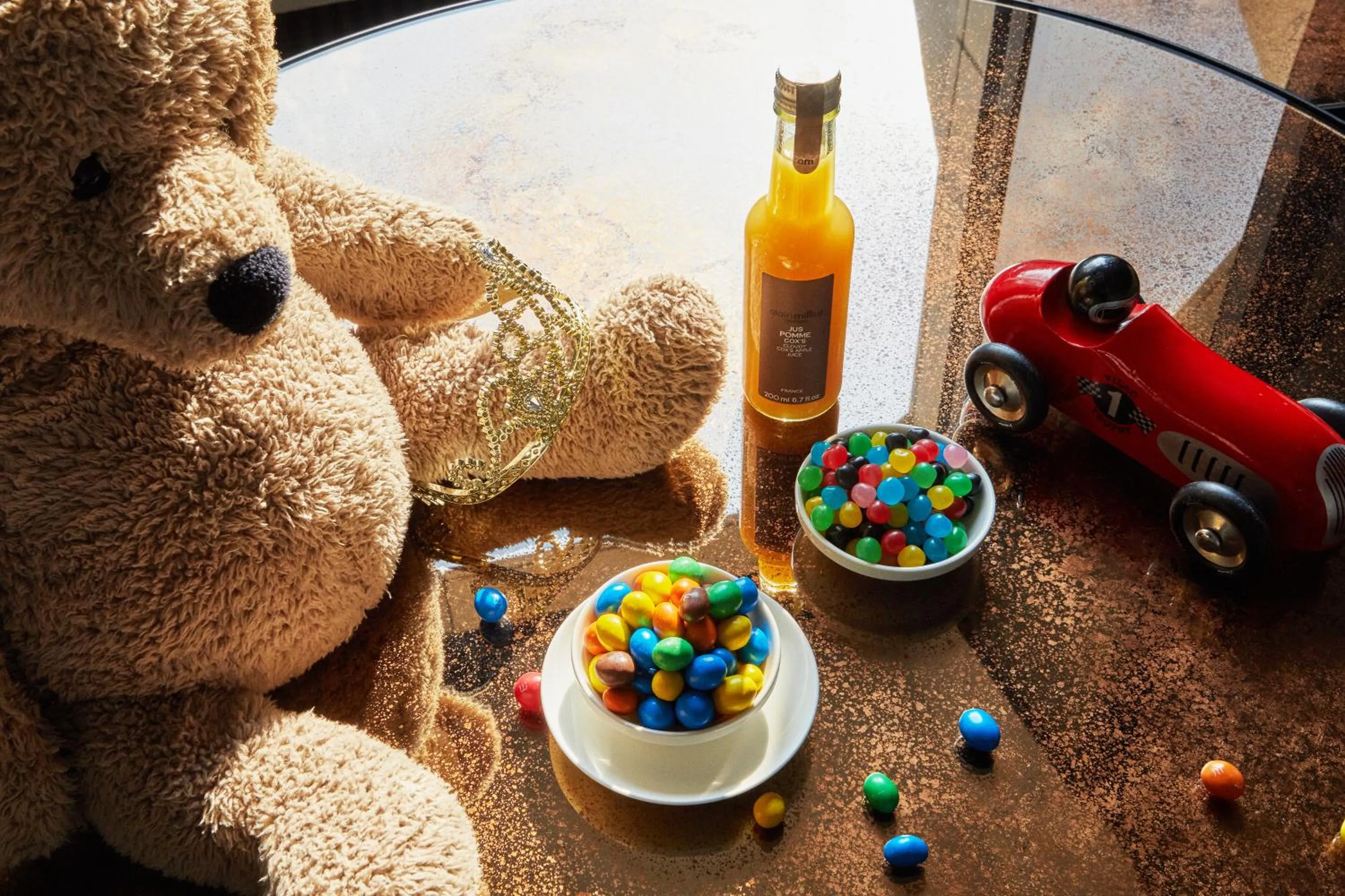 young children in Plaza Tour Eiffel