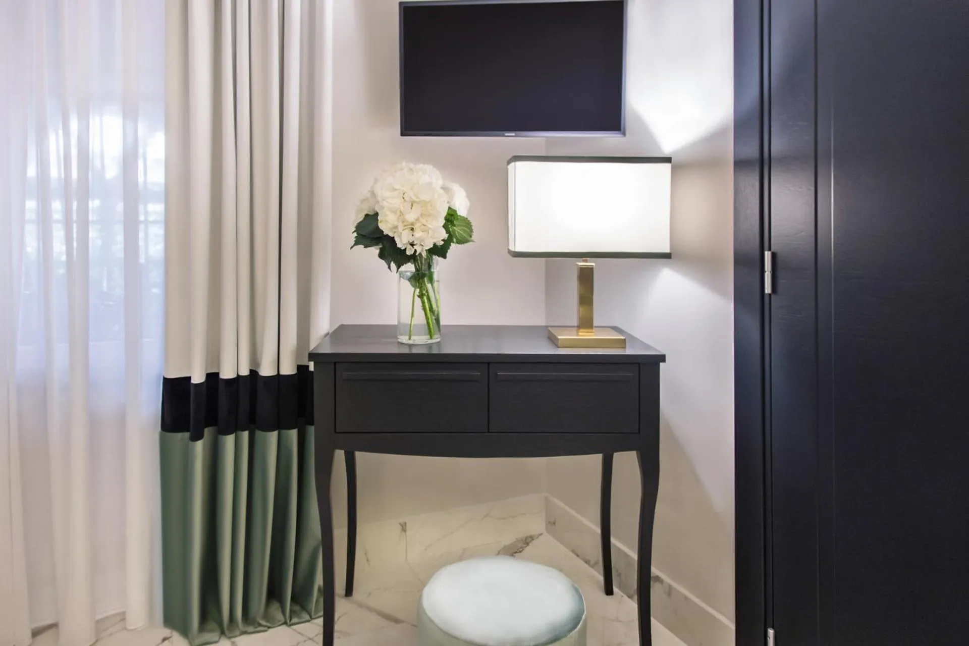 TV and multimedia in Citykey Napoli - Bed & Breakfast