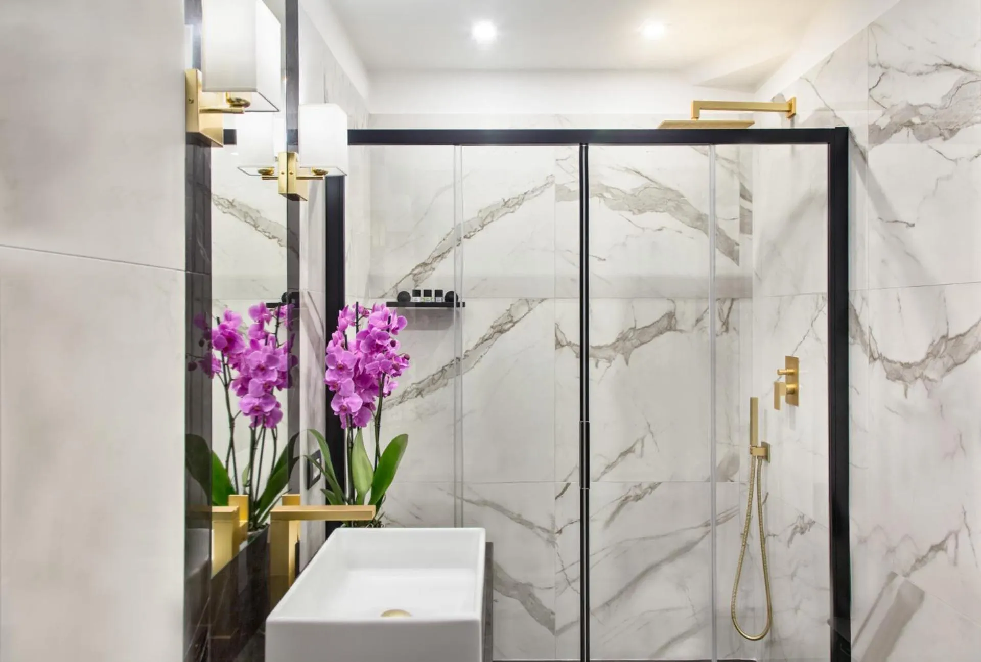 Shower in Citykey Napoli - Bed & Breakfast