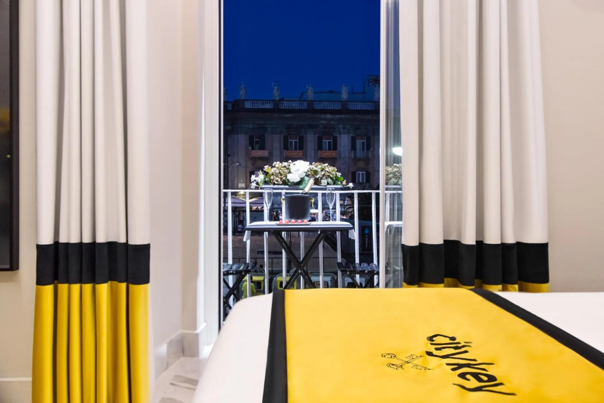 Bed in Citykey Napoli - Bed & Breakfast
