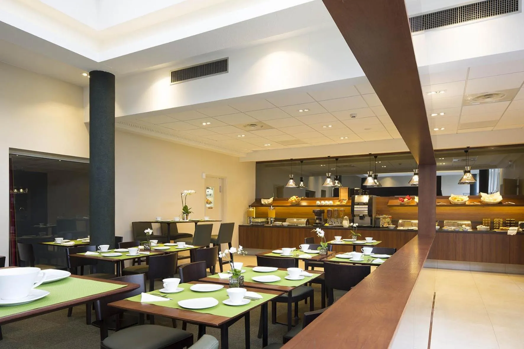 Restaurant/places to eat in Escale Oceania Orléans