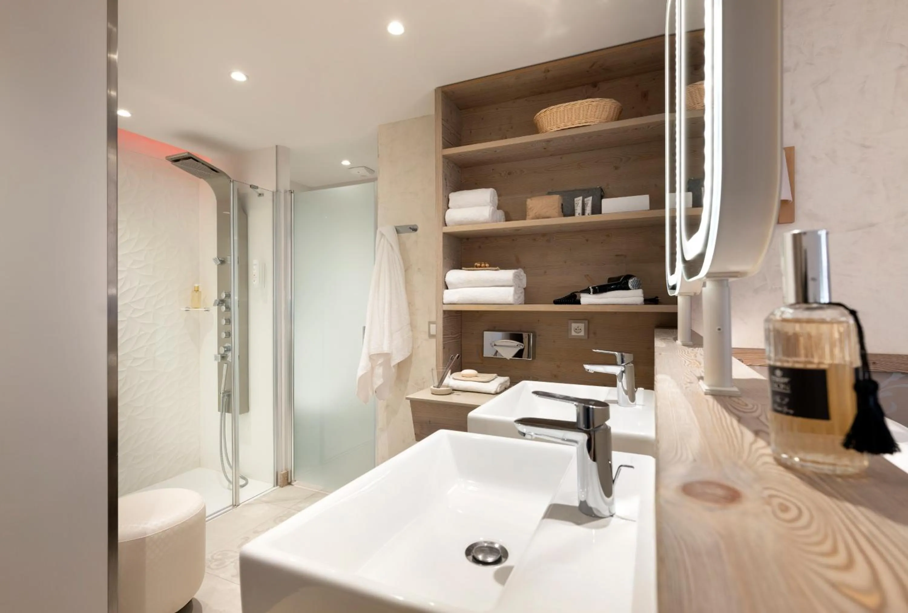 Shower in Résidence Pierre & Vacances Premium L'Hévana