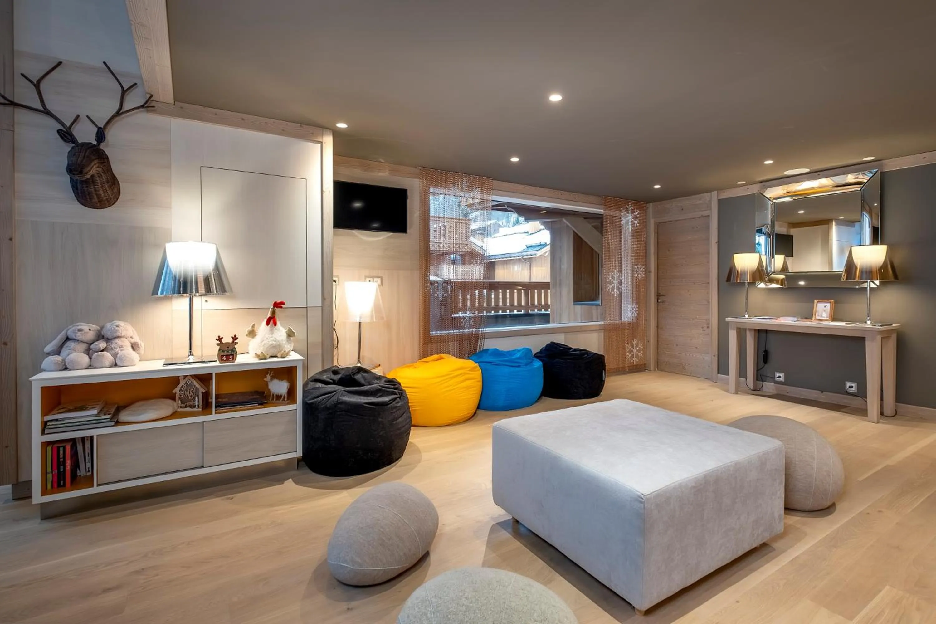 Communal lounge/ TV room, Bed in Résidence Pierre & Vacances Premium L'Hévana