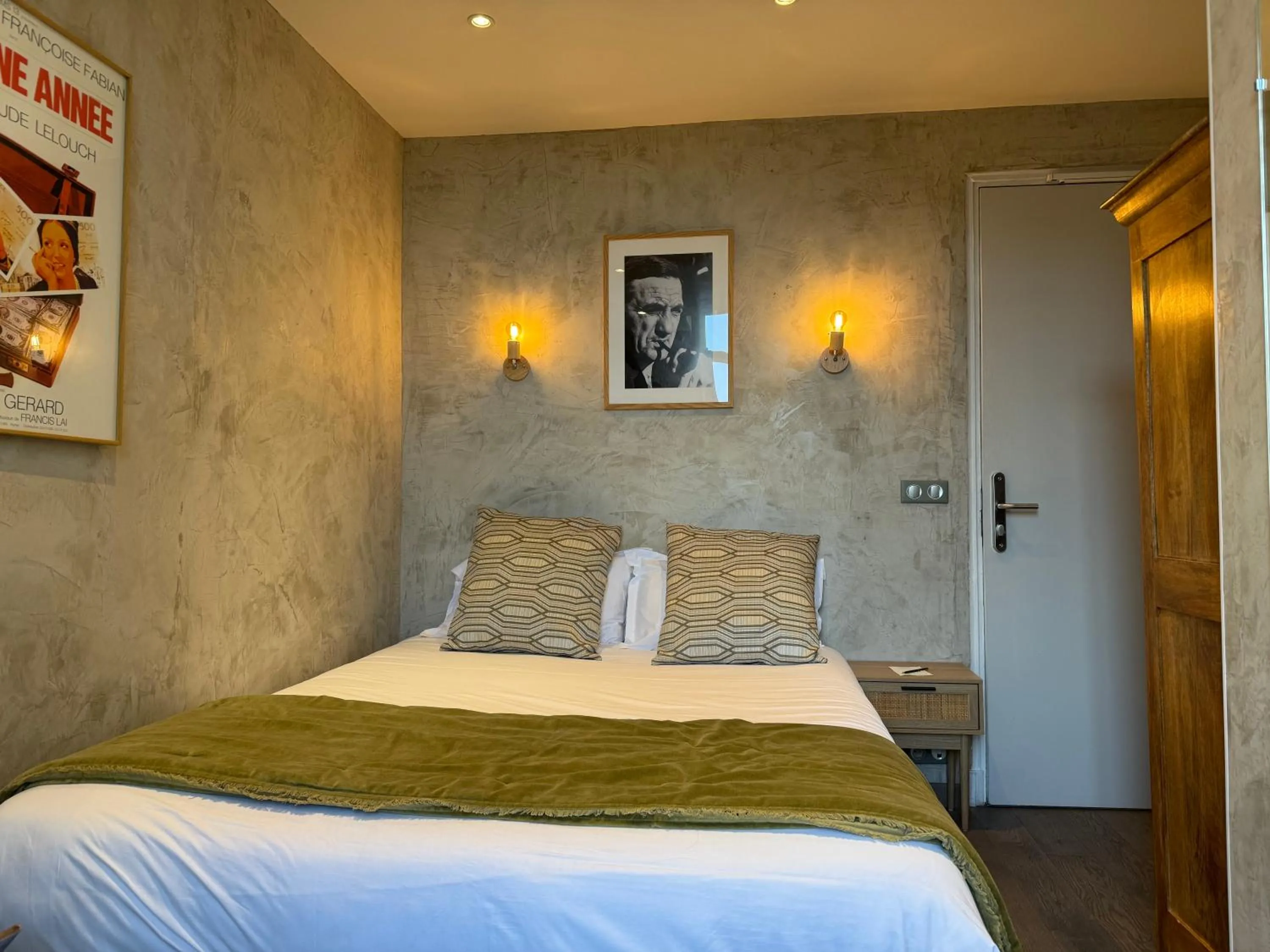 Bed in Ideal Sejour Cannes - Hôtel de Charme