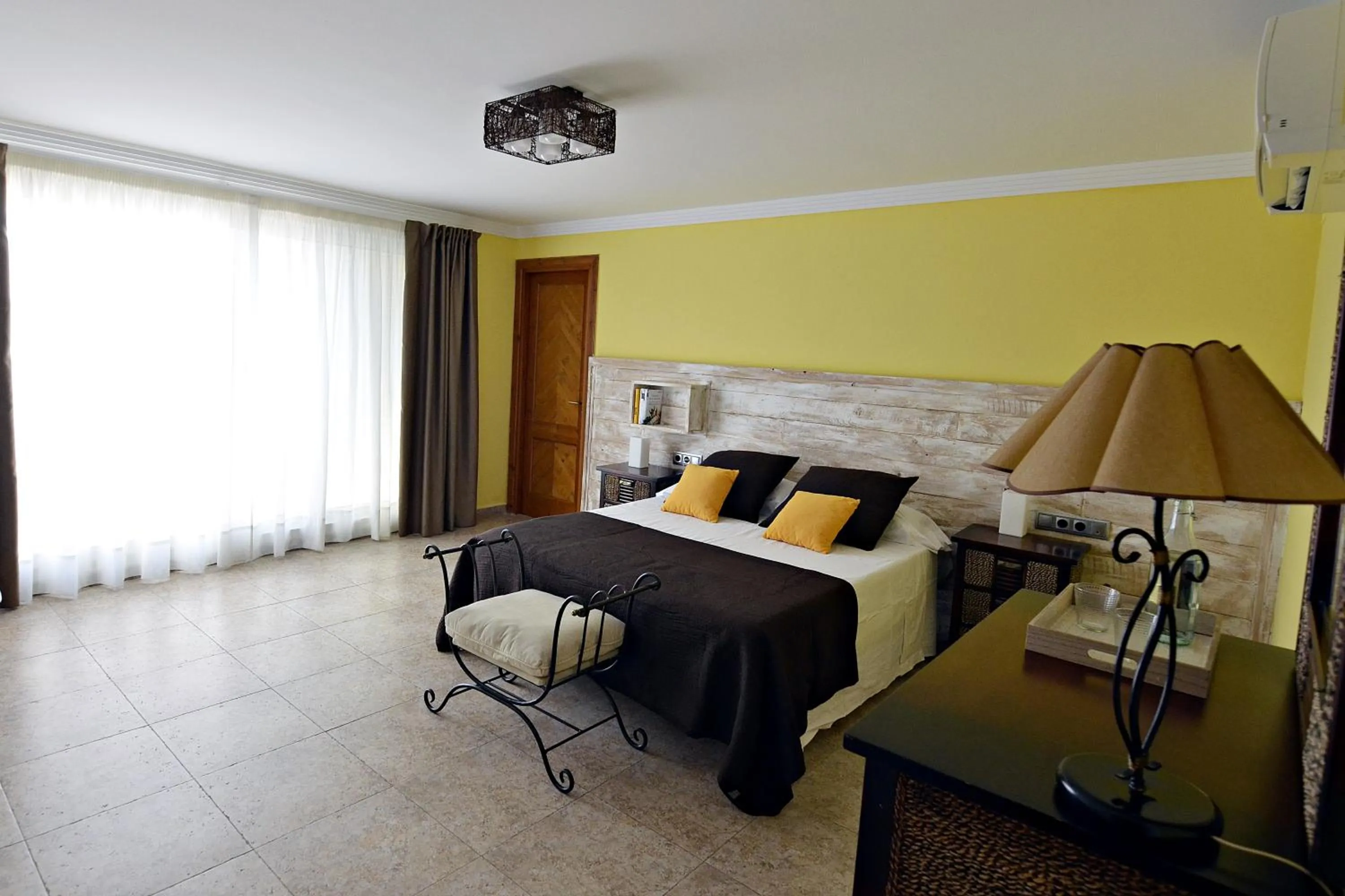 Photo of the whole room in Cal Roig Hotel Rural