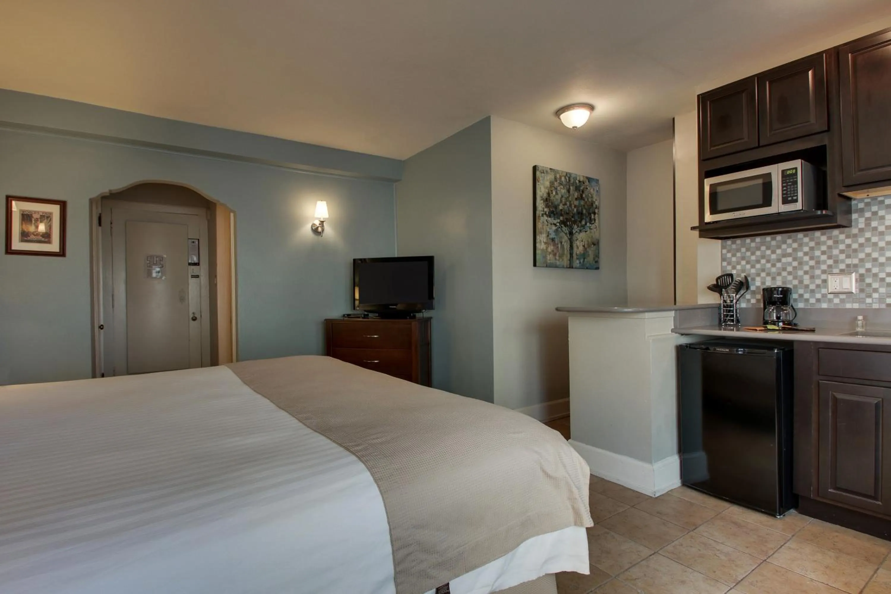 Bed in Knickerbocker on the Lake