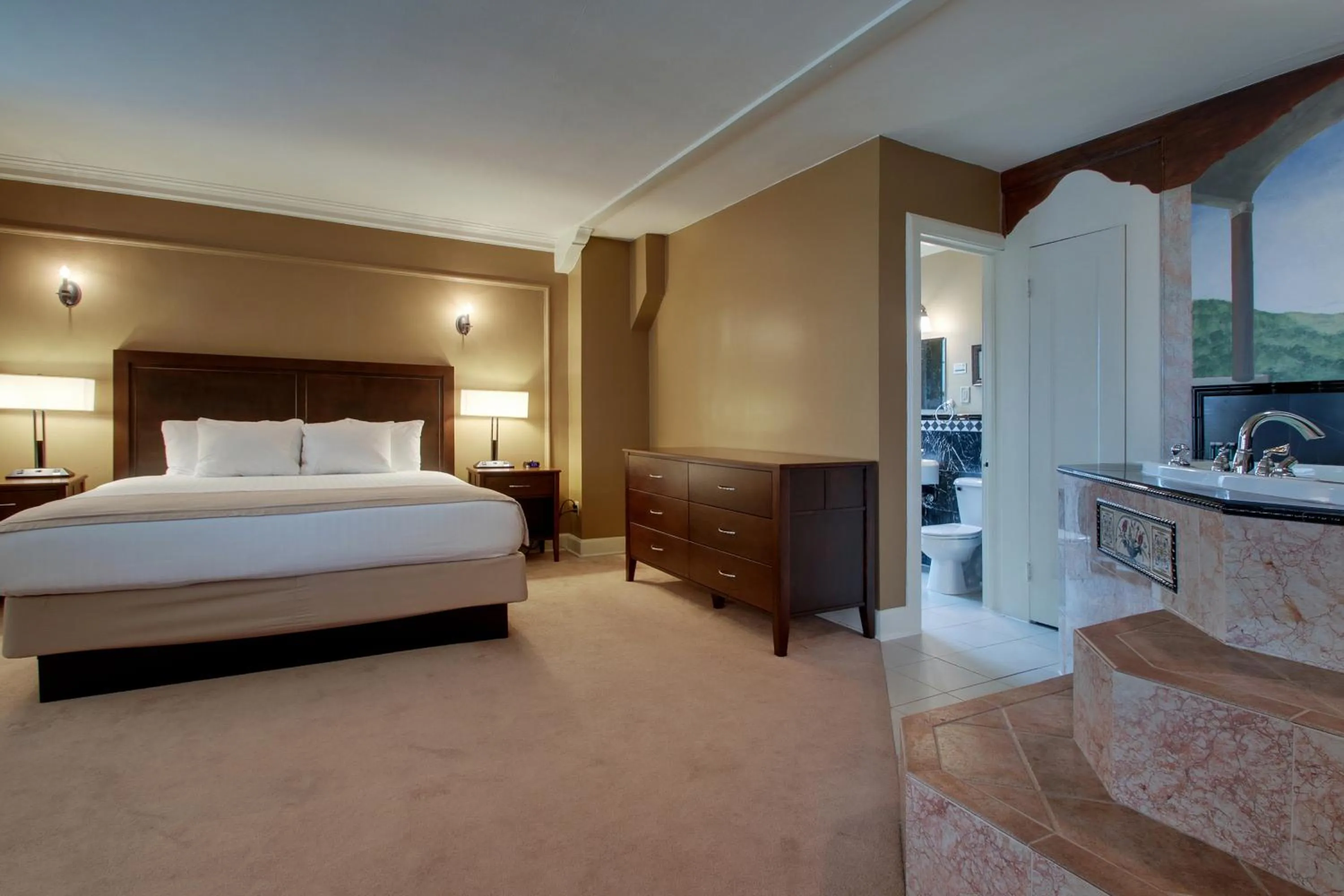 Bed in Knickerbocker on the Lake