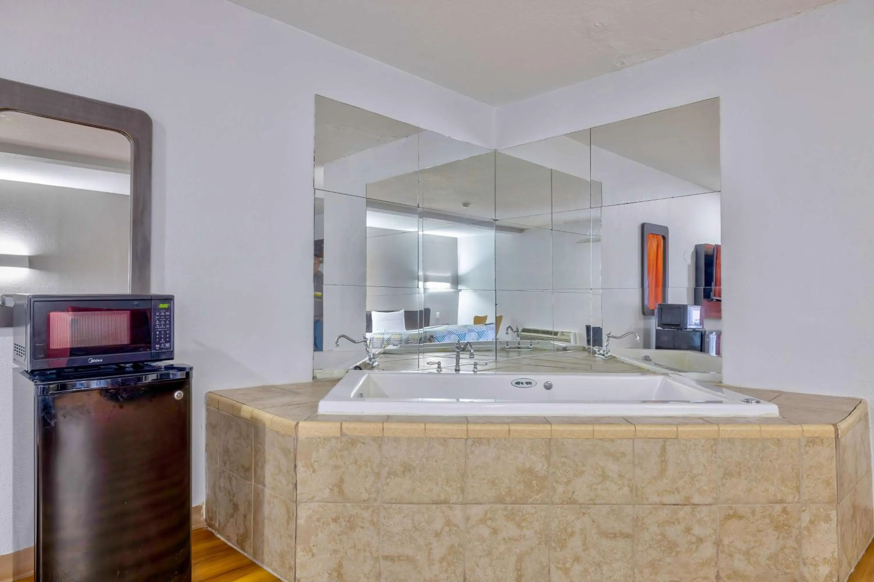 Bedroom in Motel 6 Little Rock AR South