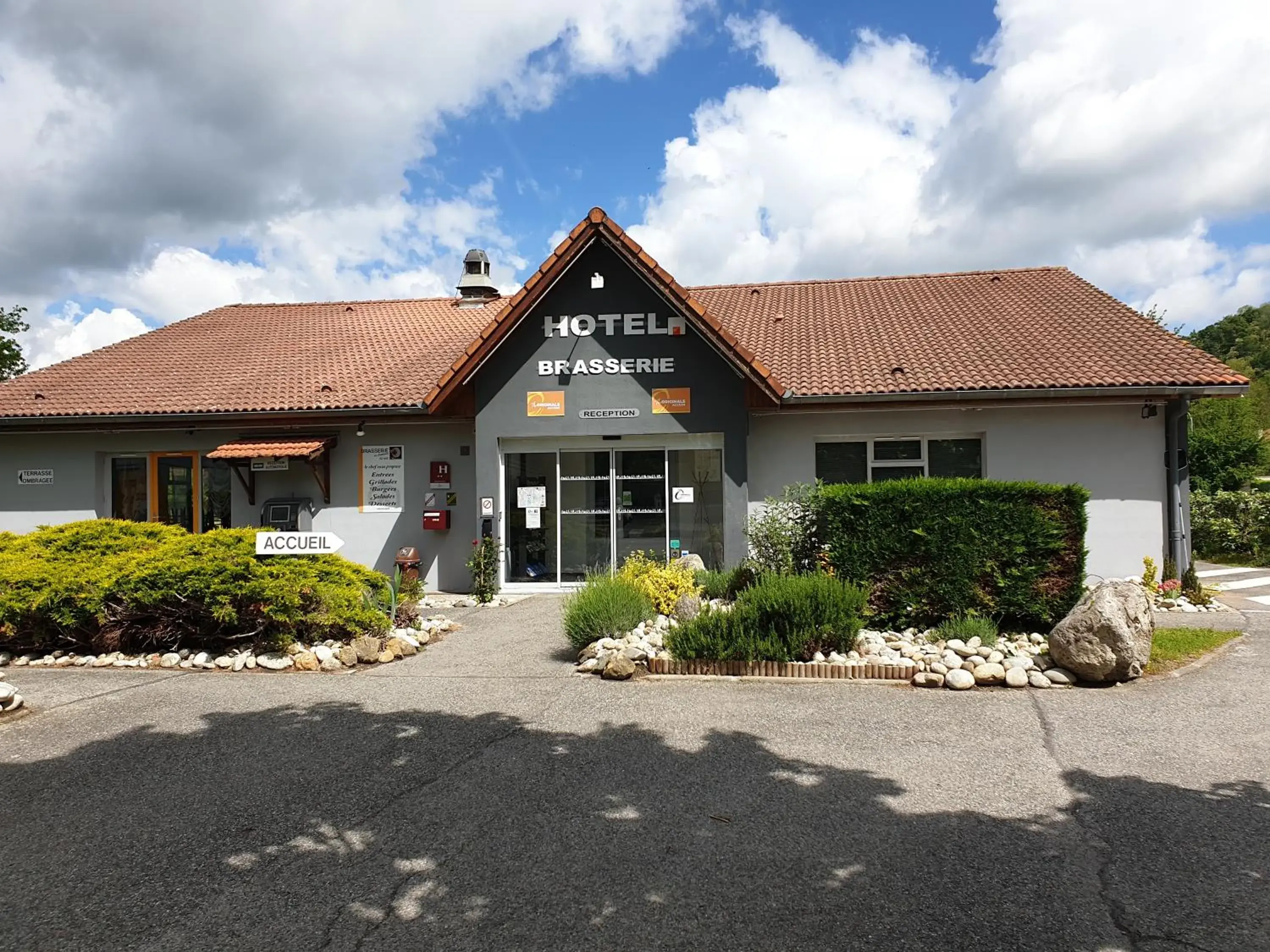 Property building in The Originals Access, Hôtel Foix Property building in The Originals Access, Hôtel Foix