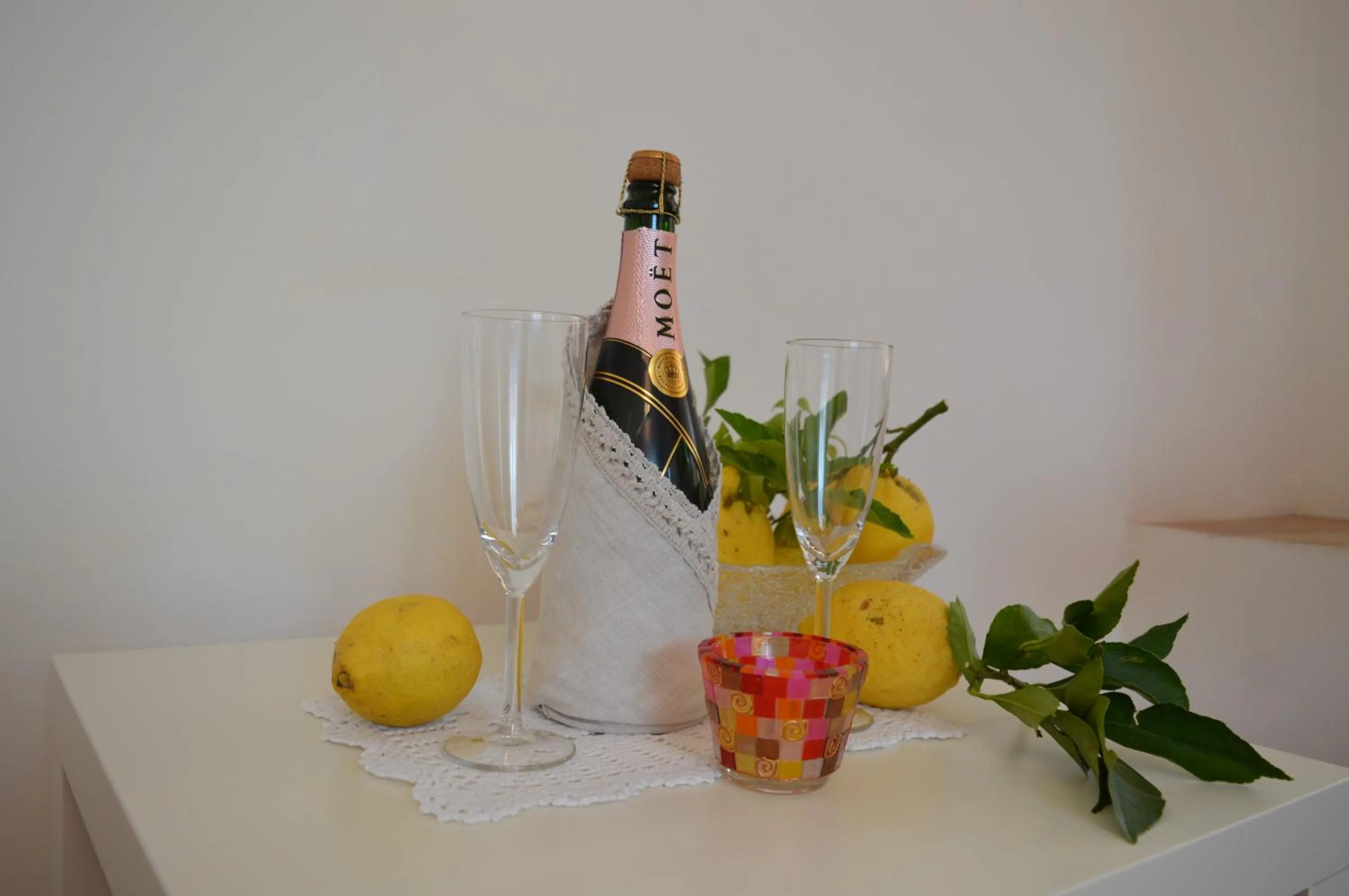 Decorative detail in Baia della Serenità