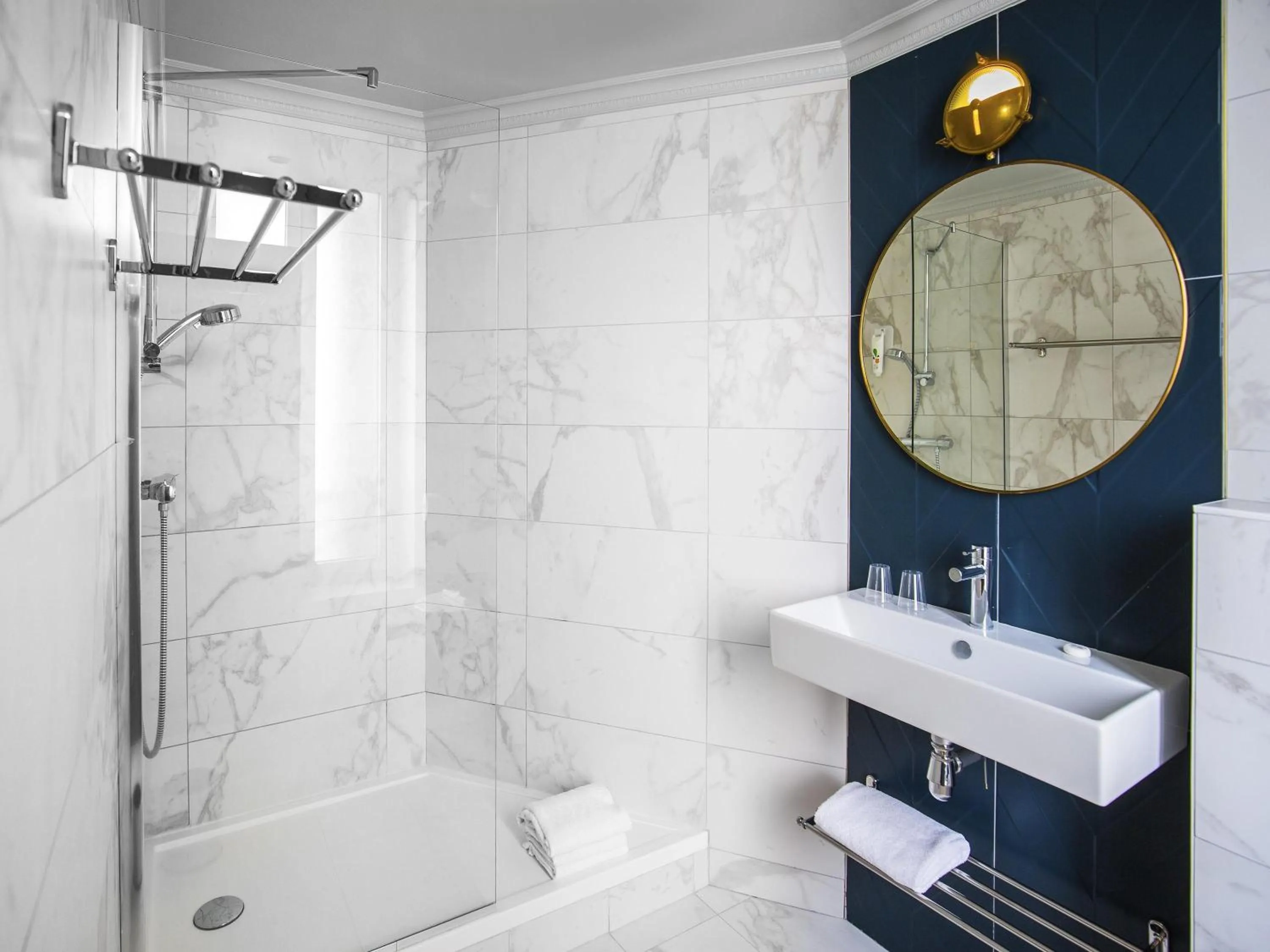 Bedroom in ibis Styles Paris Nation Cours de Vincennes