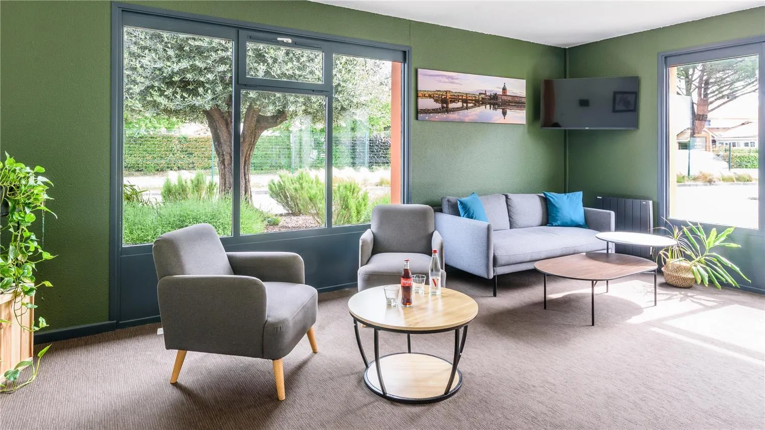 Living room in Campanile NATURE - Toulouse Nord L'Union