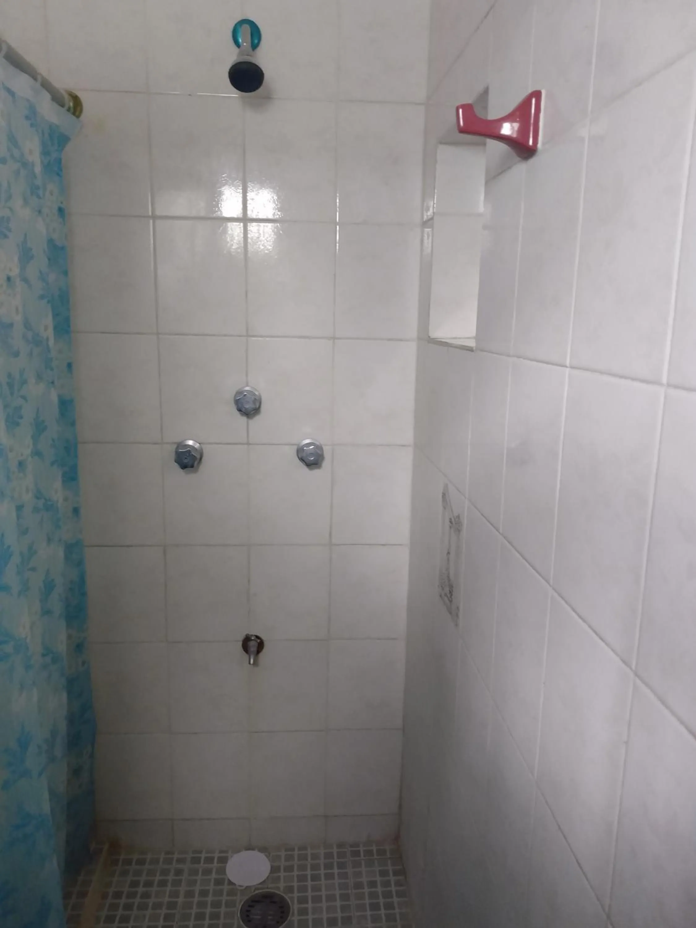 Shower in Casa Ixchel - 700m to Downtown, WiFi, Hot Water, AC