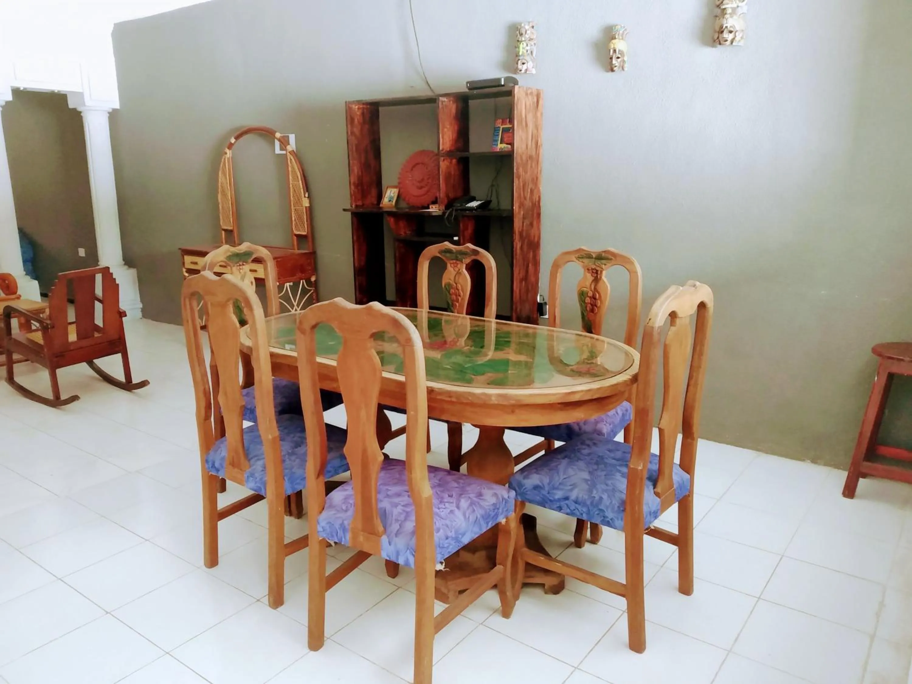 Dining area in Casa Ixchel - 700m to Downtown, WiFi, Hot Water, AC