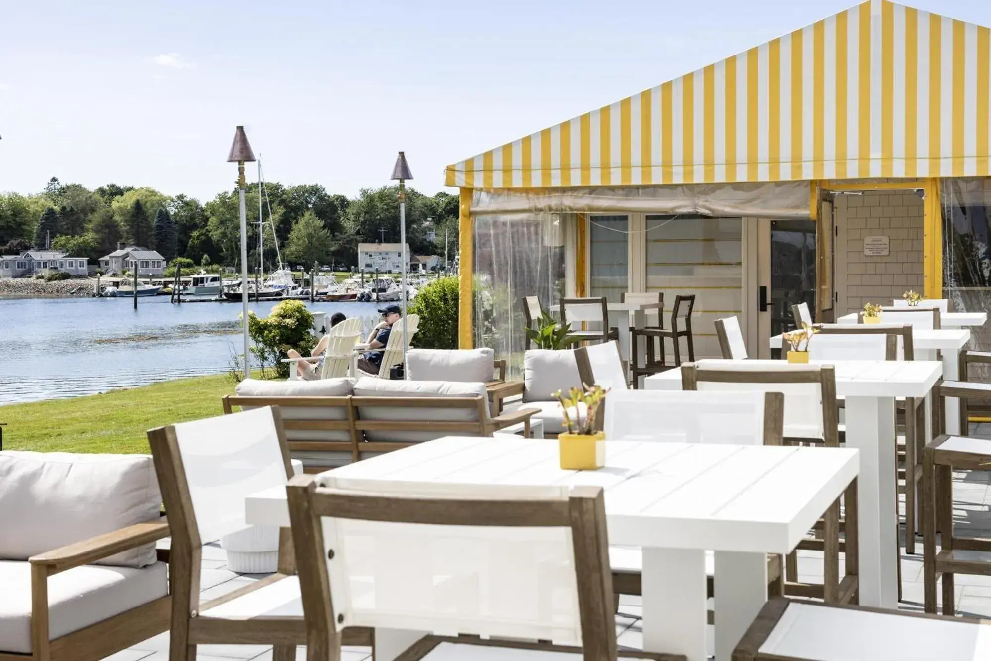 Property building in Yachtsman Lodge & Marina Property building in Yachtsman Lodge & Marina