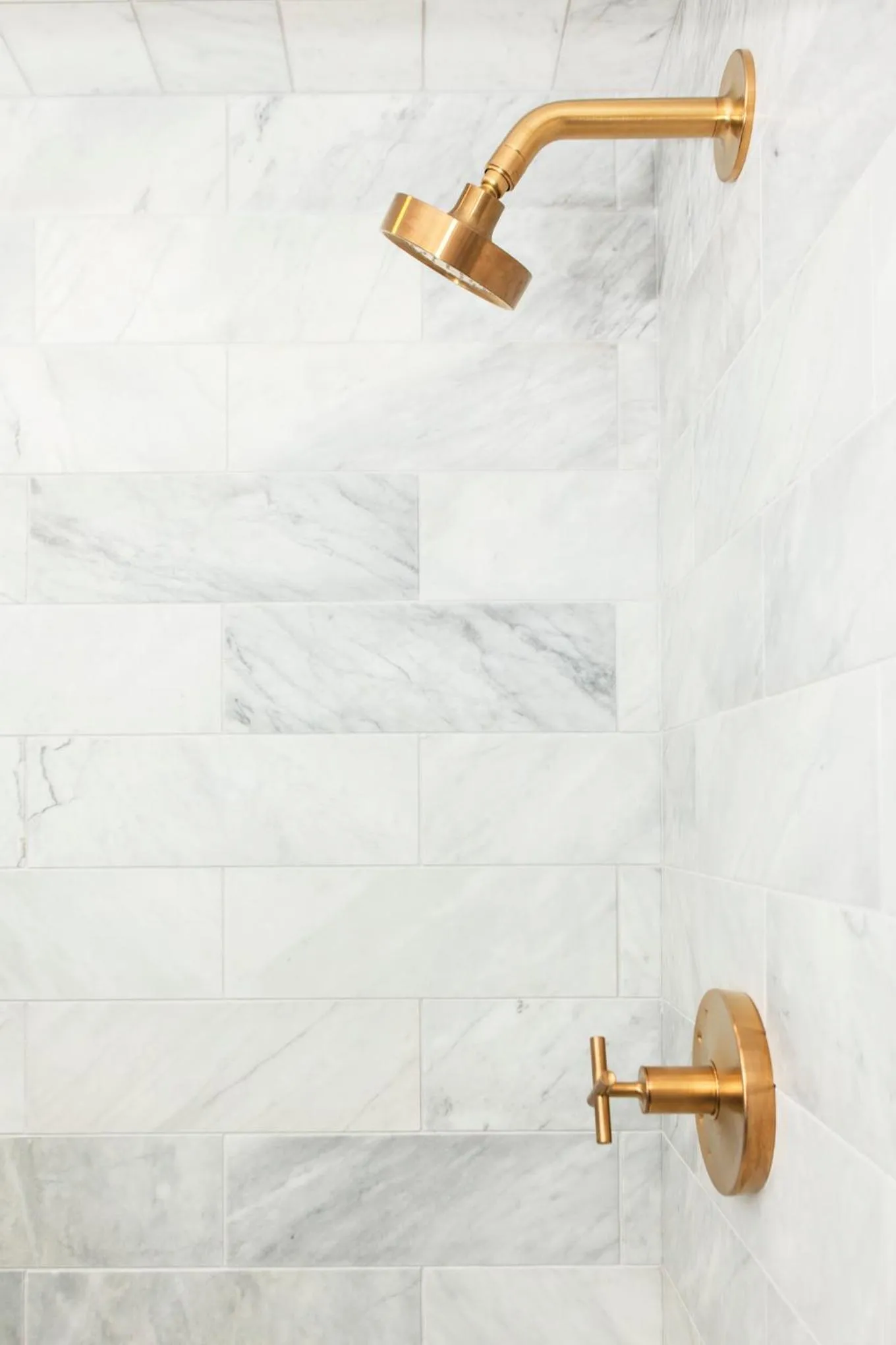 Shower in Yachtsman Lodge & Marina