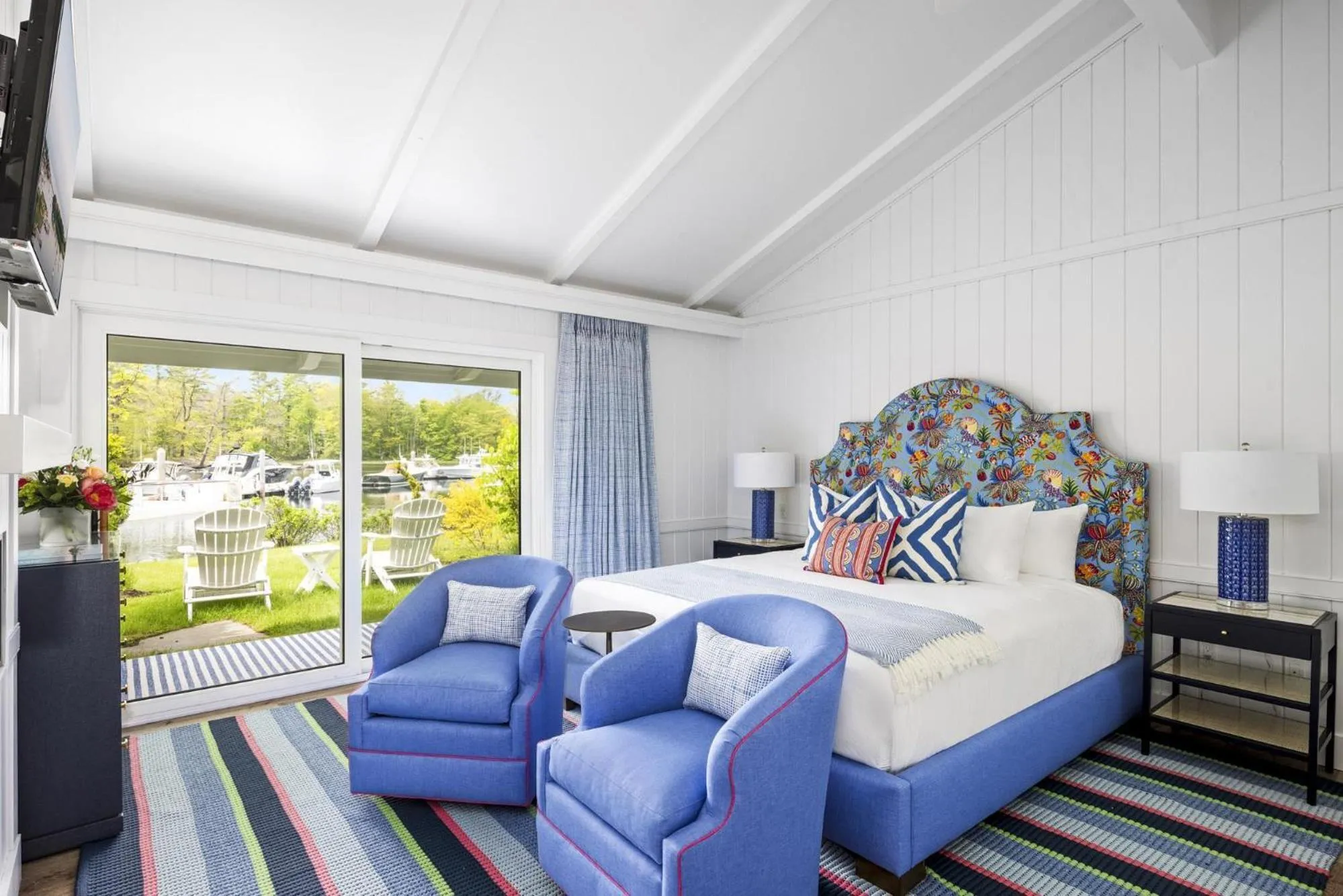 Bedroom, Bed in Yachtsman Lodge & Marina
