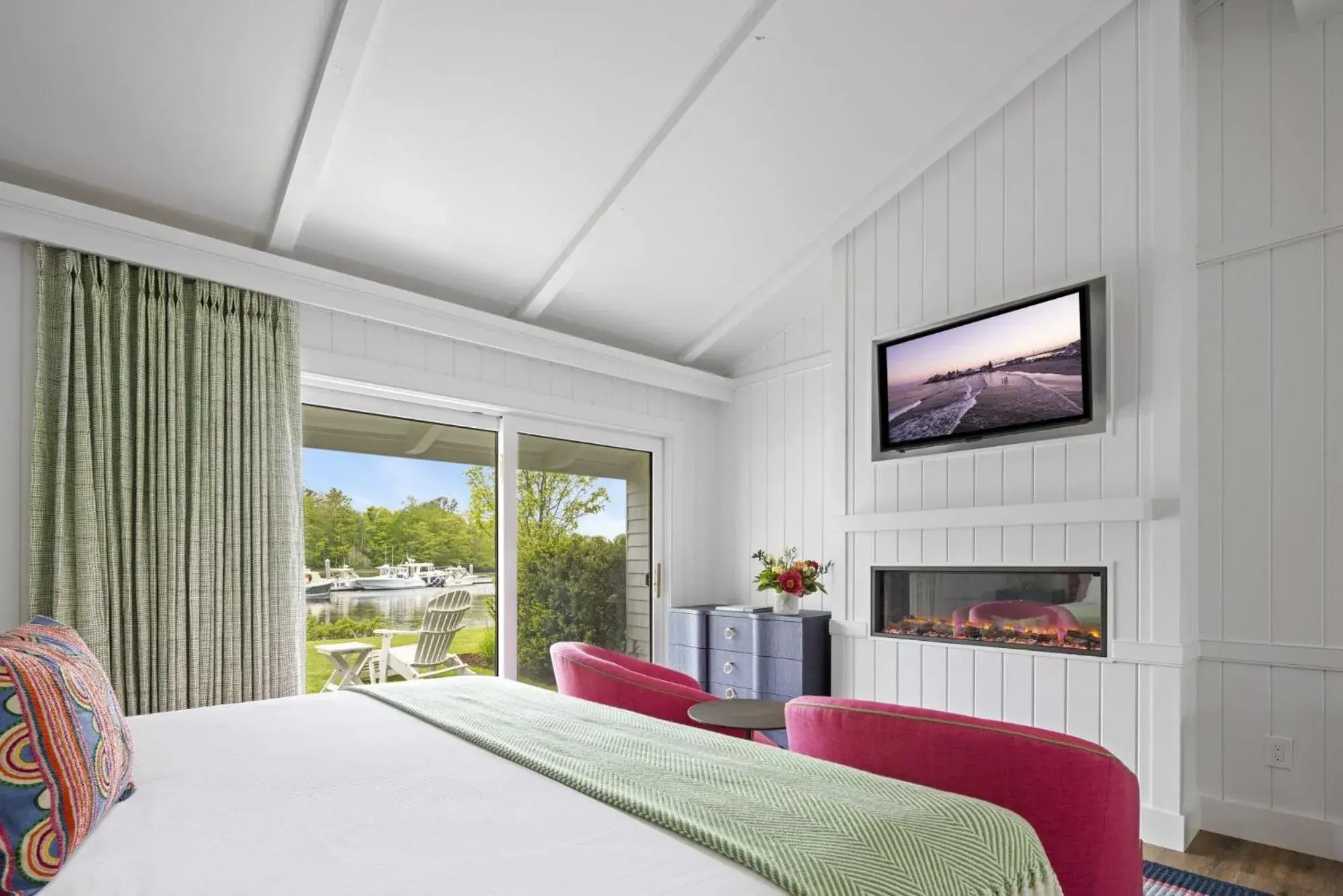 Bedroom, Bed in Yachtsman Lodge & Marina Bedroom, Bed in Yachtsman Lodge & Marina