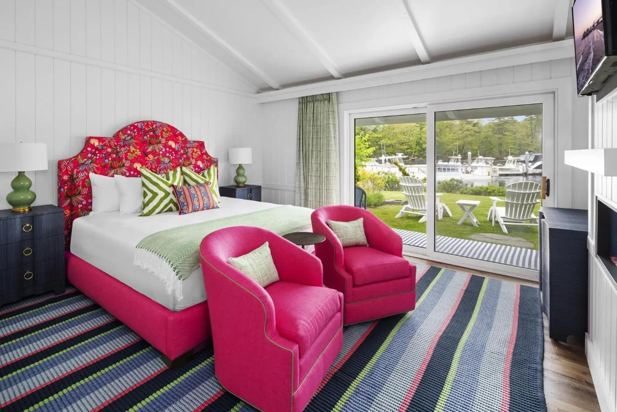 Bedroom in Yachtsman Lodge & Marina Bedroom in Yachtsman Lodge & Marina