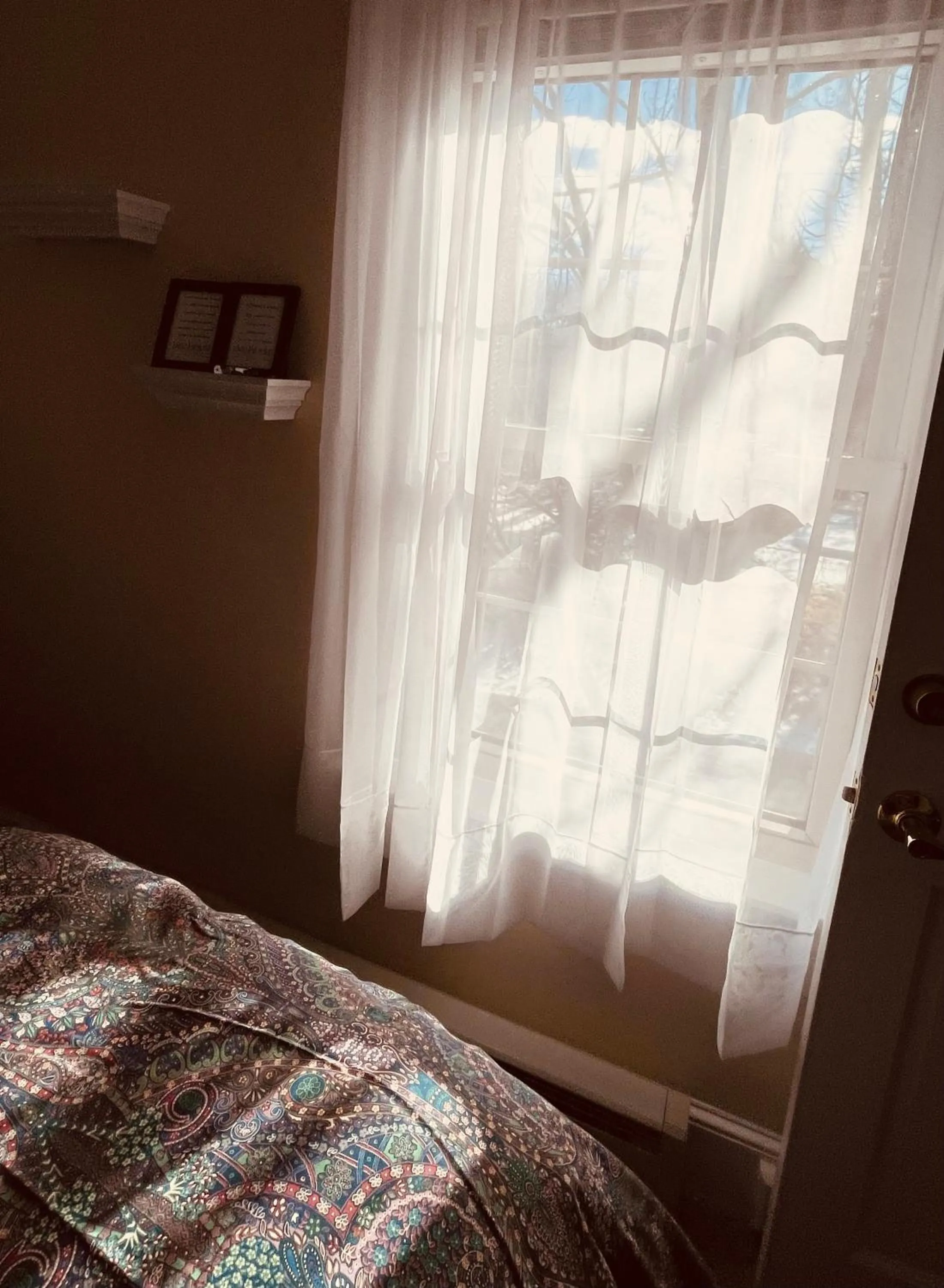 Bed in 1802 House Bed & Breakfast