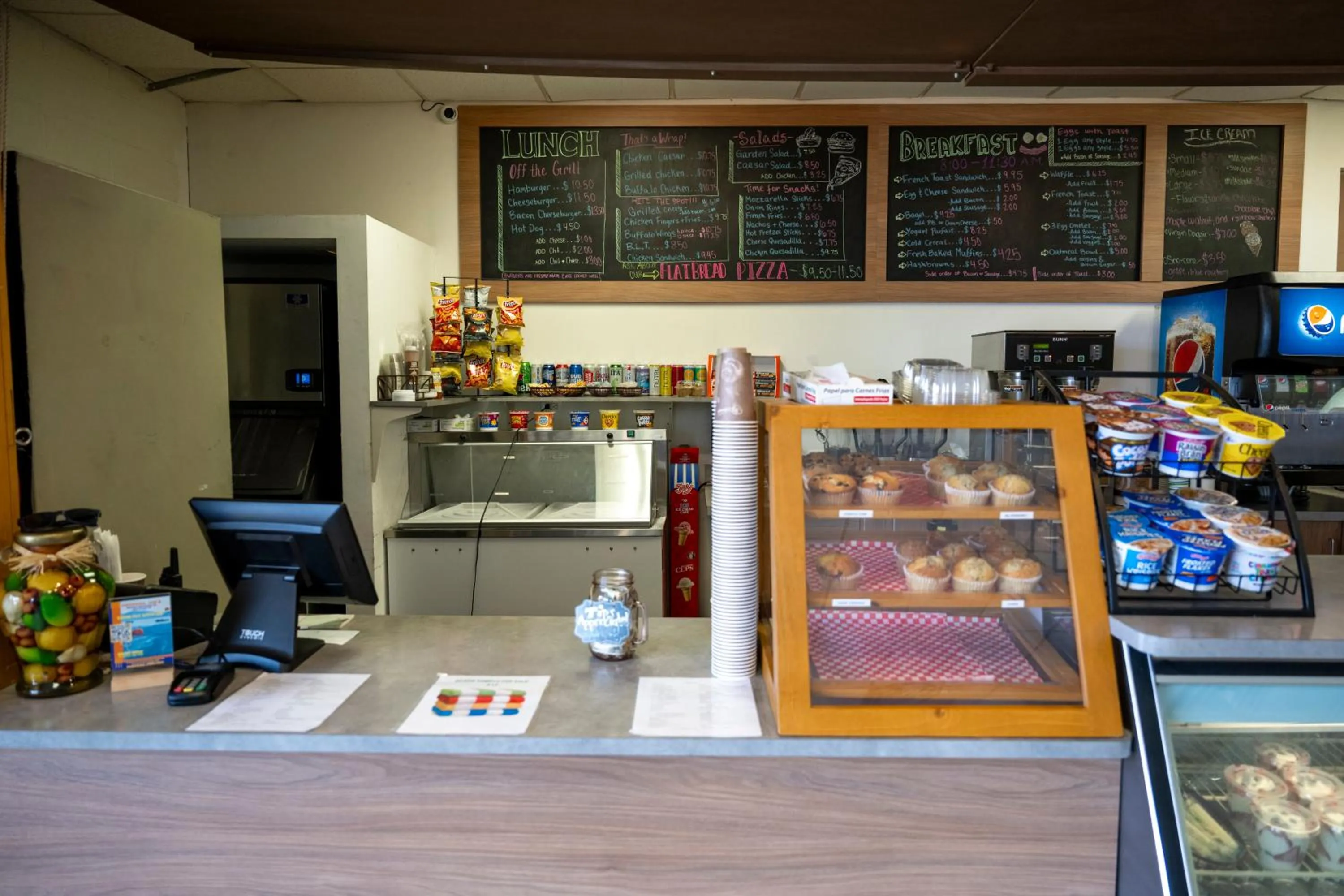 Restaurant/places to eat in Scotty's Lakeside Resort