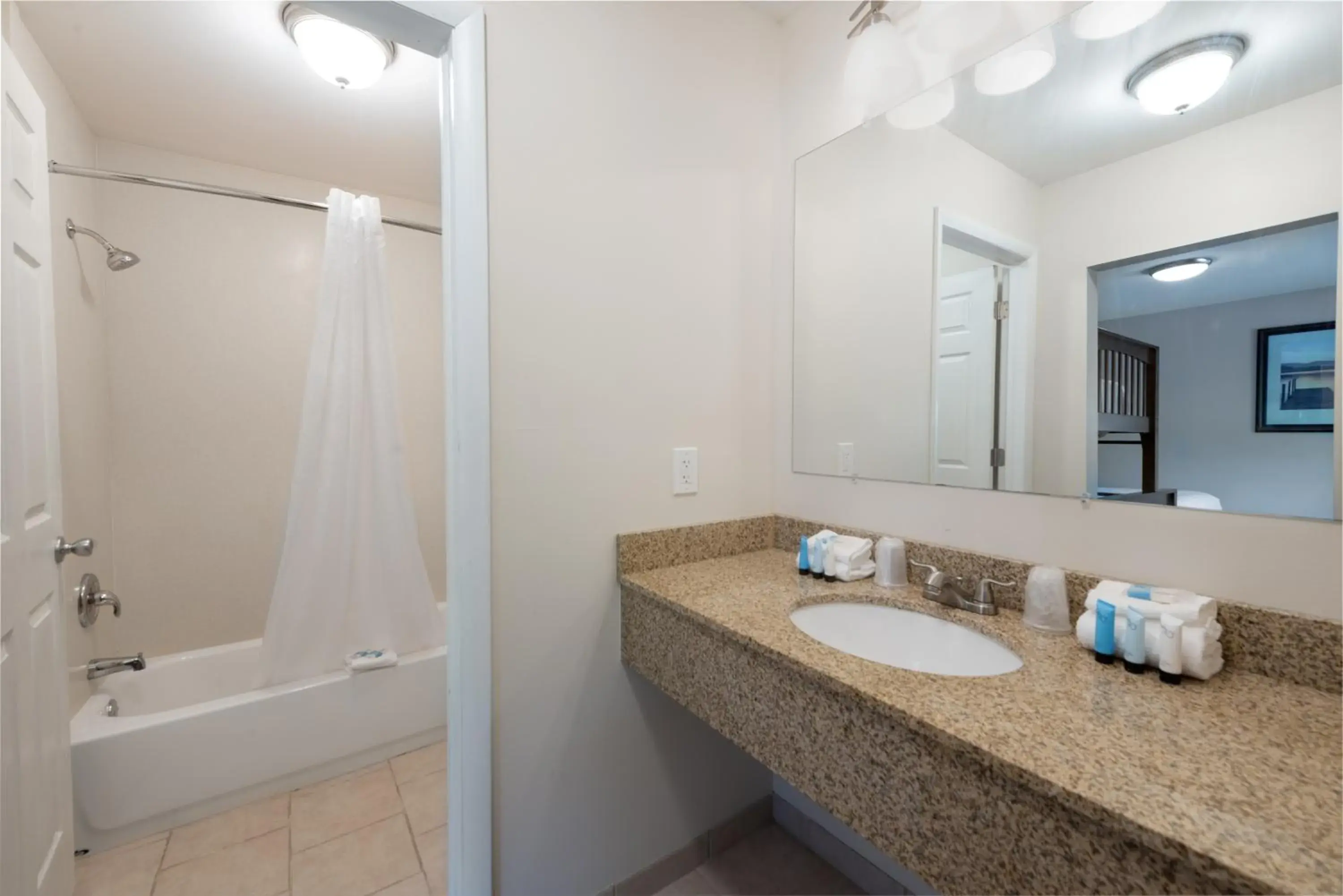 Family Suite in Scotty's Lakeside Resort Family Suite in Scotty's Lakeside Resort