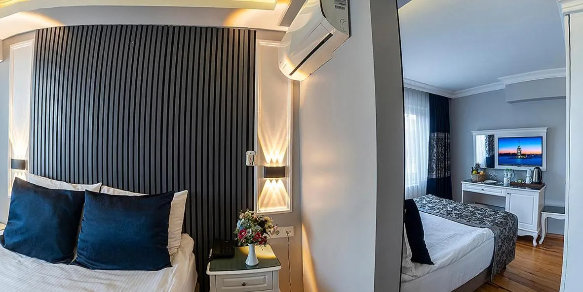 Photo of the whole room, Bed in Beyazit Palace Hotel