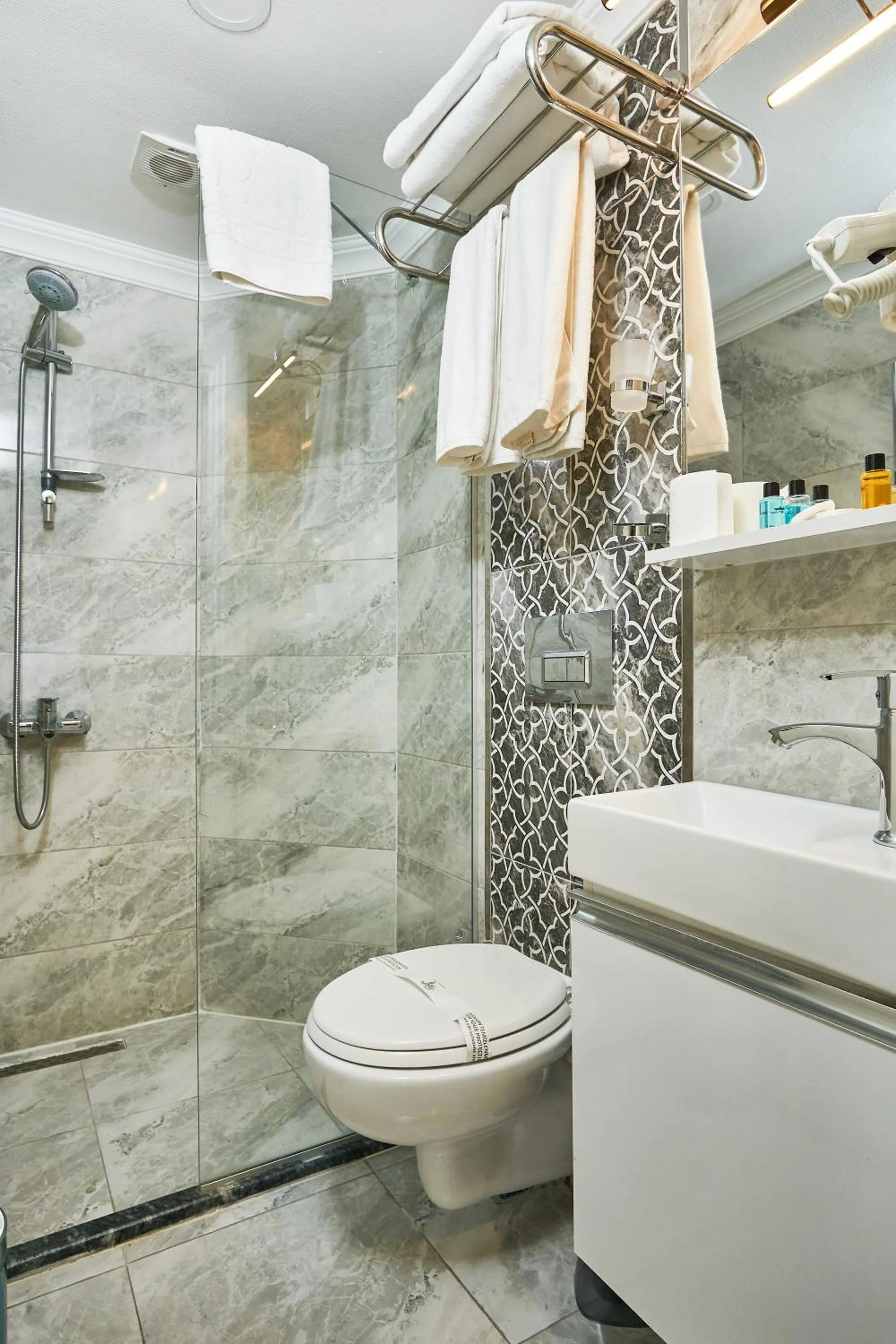 Bathroom in Beyazit Palace Hotel