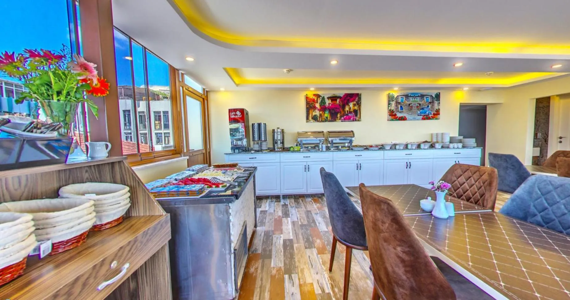 Buffet breakfast in Beyazit Palace Hotel