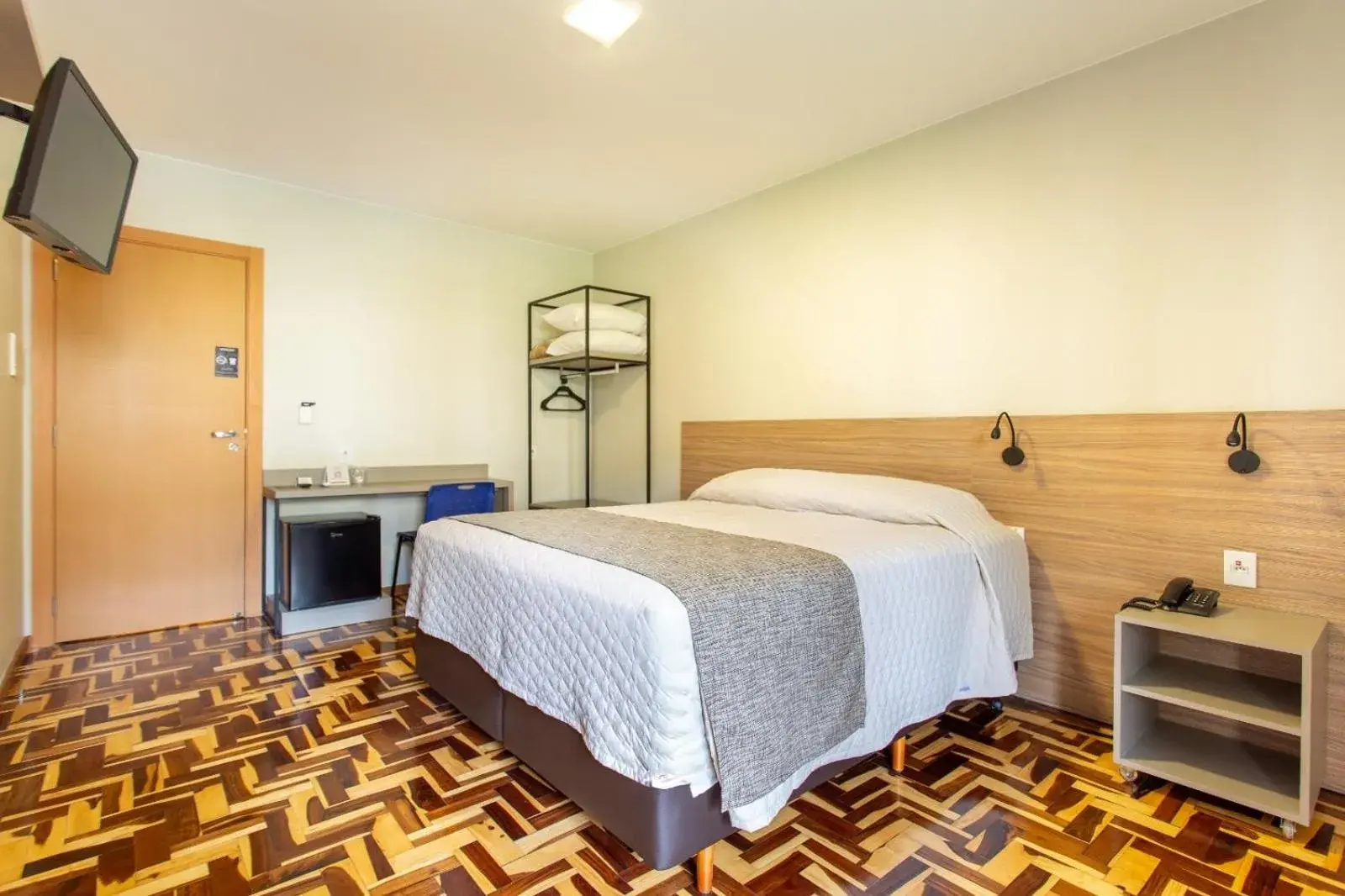 Queen Room in Hotel Dom Rafael Business Queen Room in Hotel Dom Rafael Business