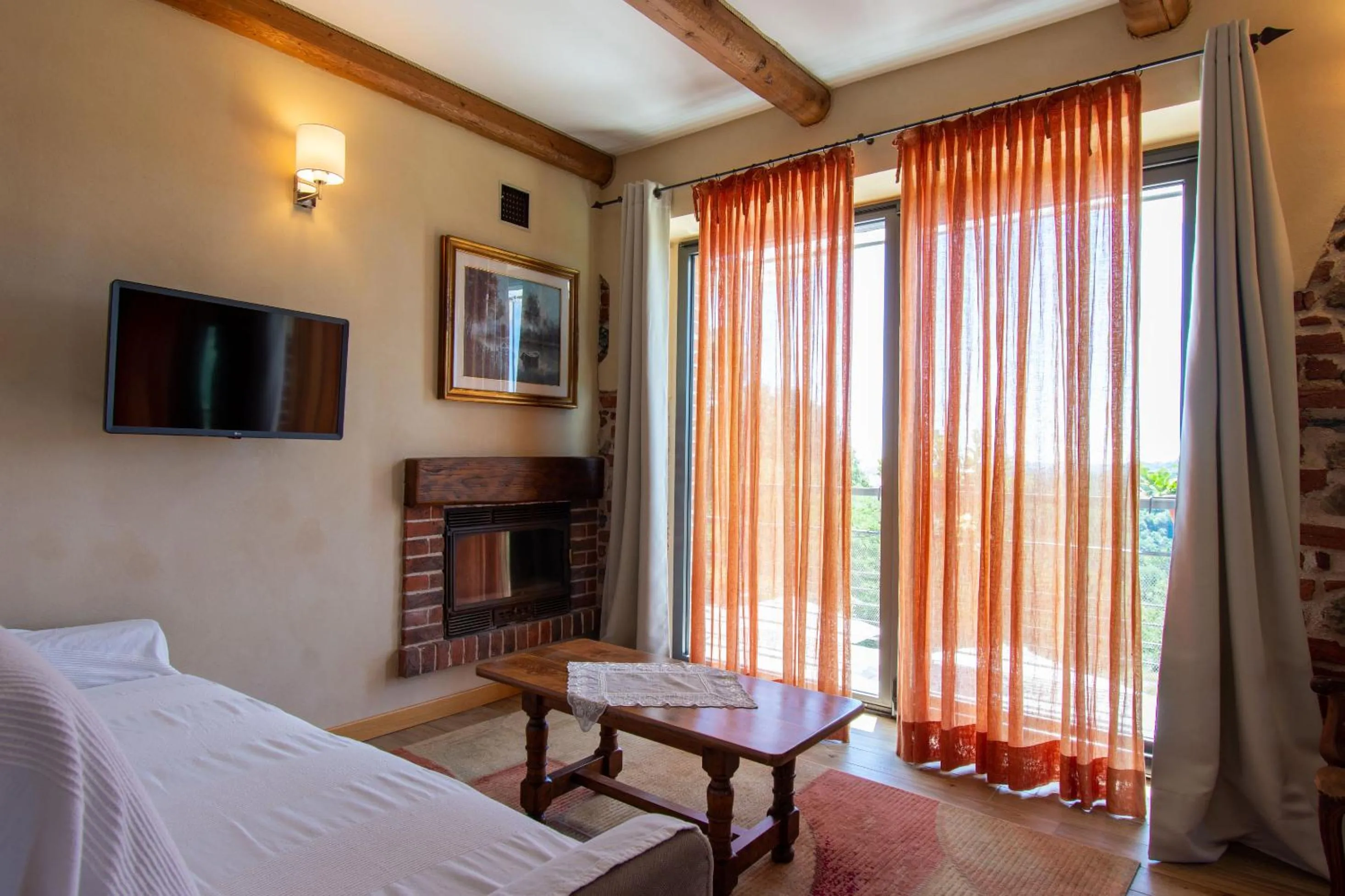 Living room, Bed in Ca Montiglio