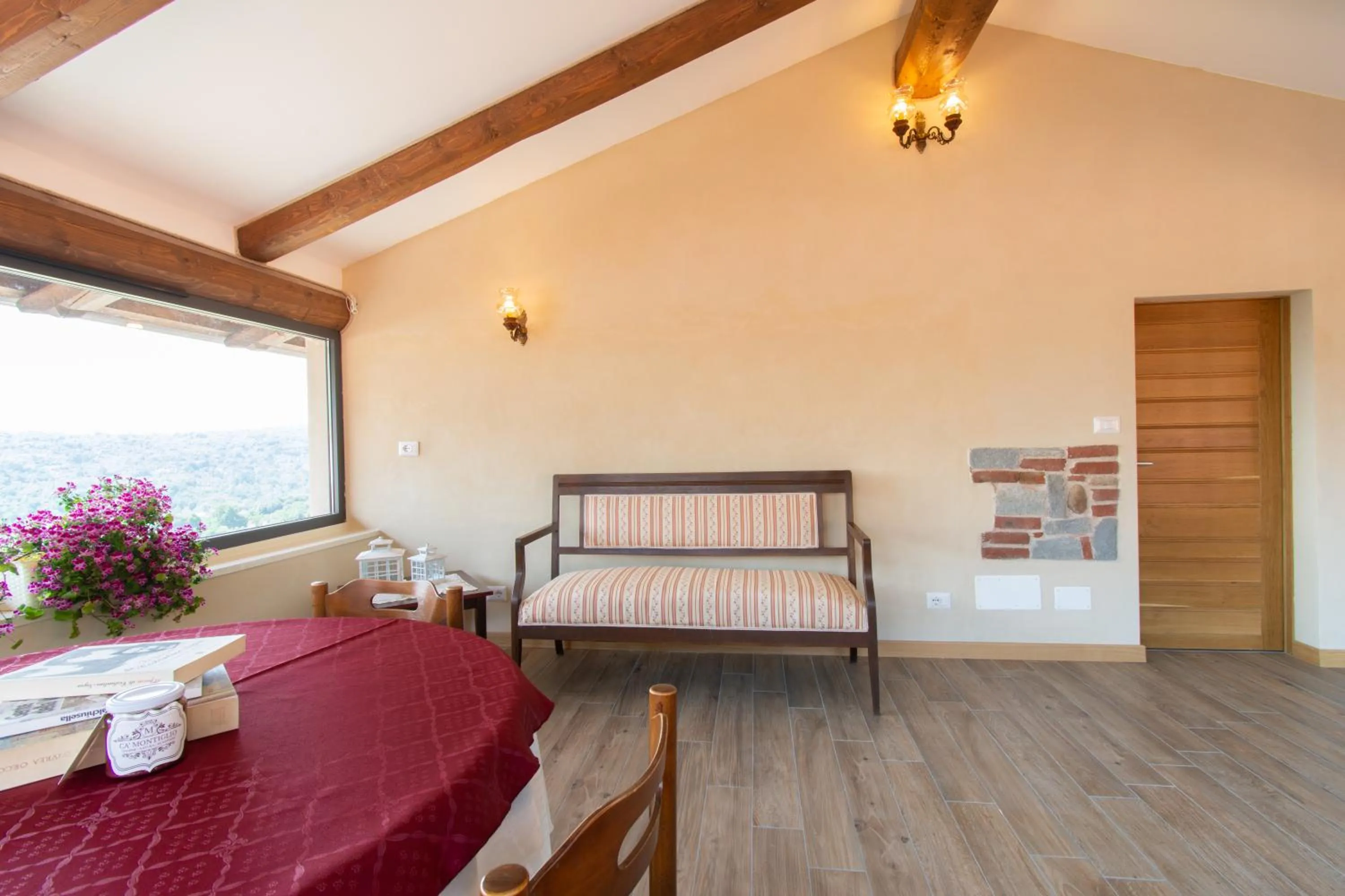 Living room, Bed in Ca Montiglio