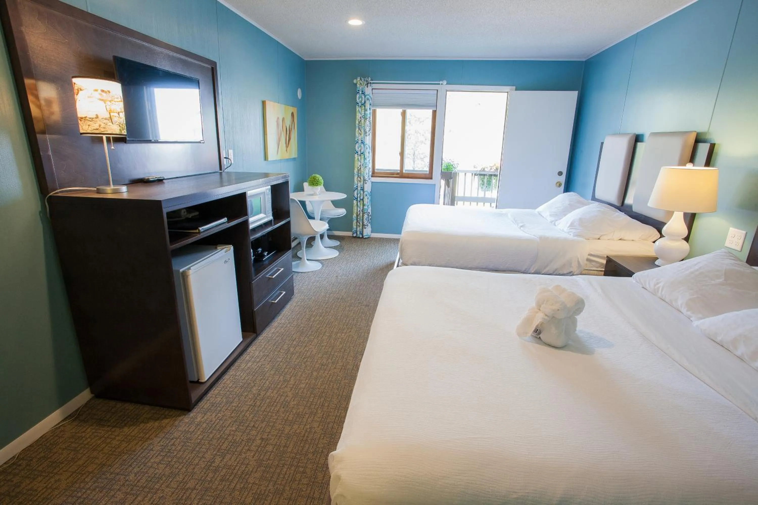 Photo of the whole room, Bed in Bavarian Inn, Black Hills