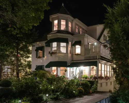 Harbour Towne Inn on the Waterfront