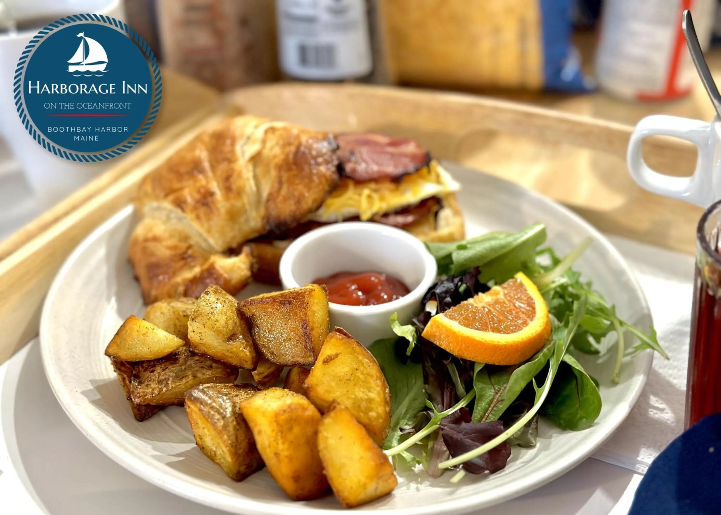 Breakfast in Harborage Inn on the Oceanfront