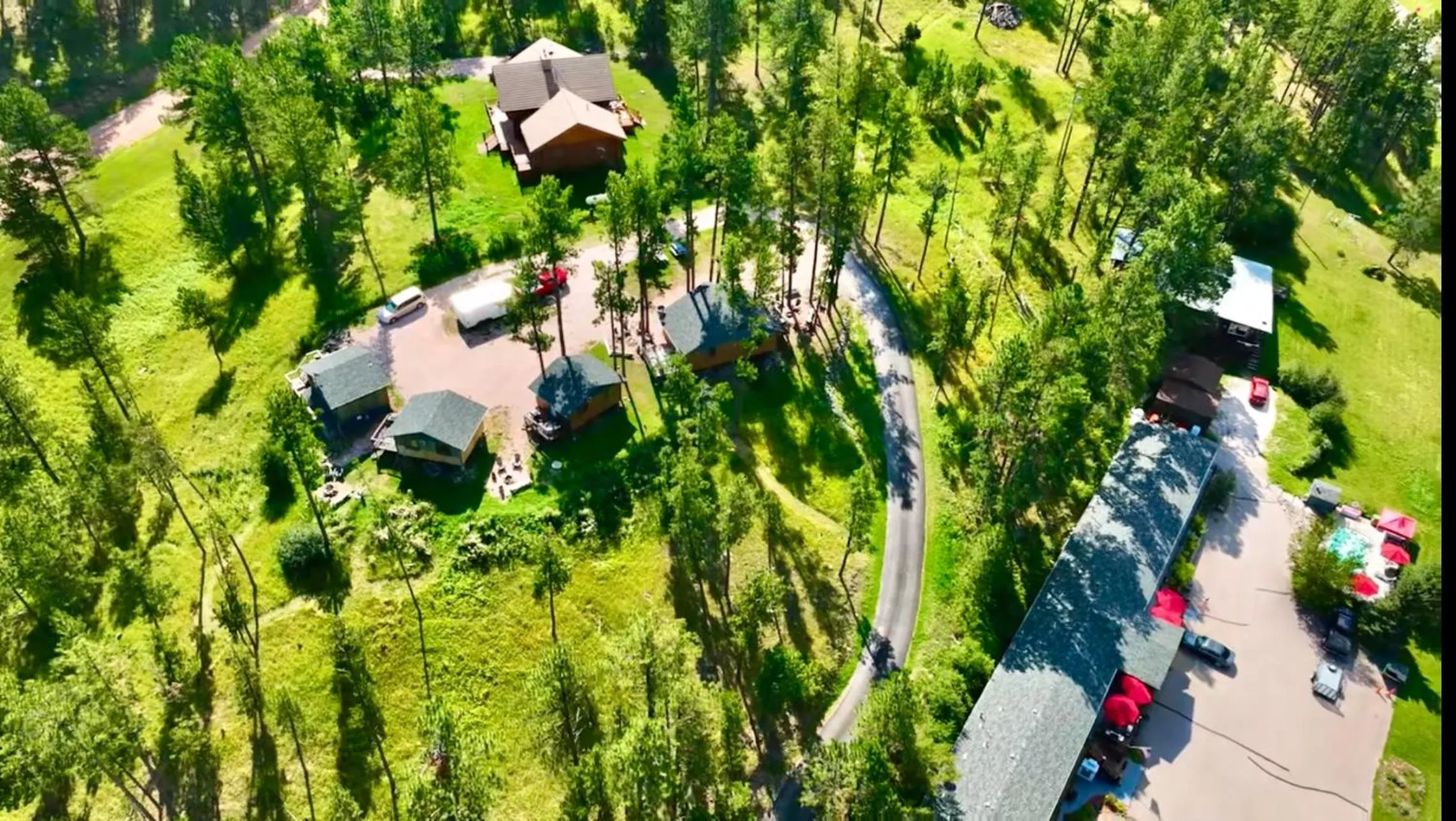 Property building in Mountain View Lodge & Cabins