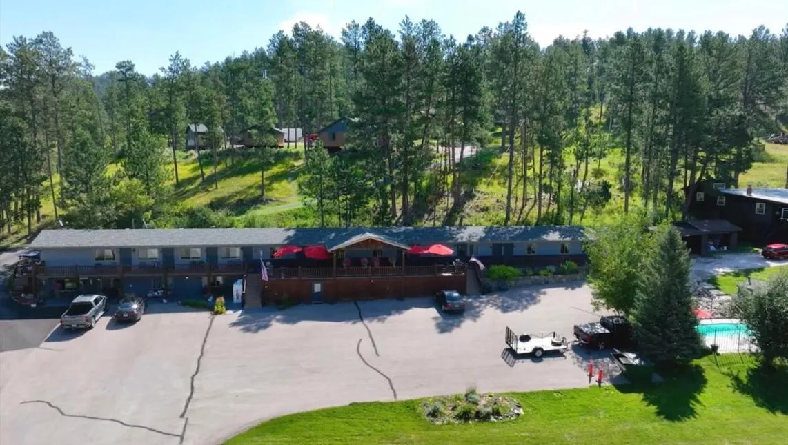 Property building in Mountain View Lodge & Cabins