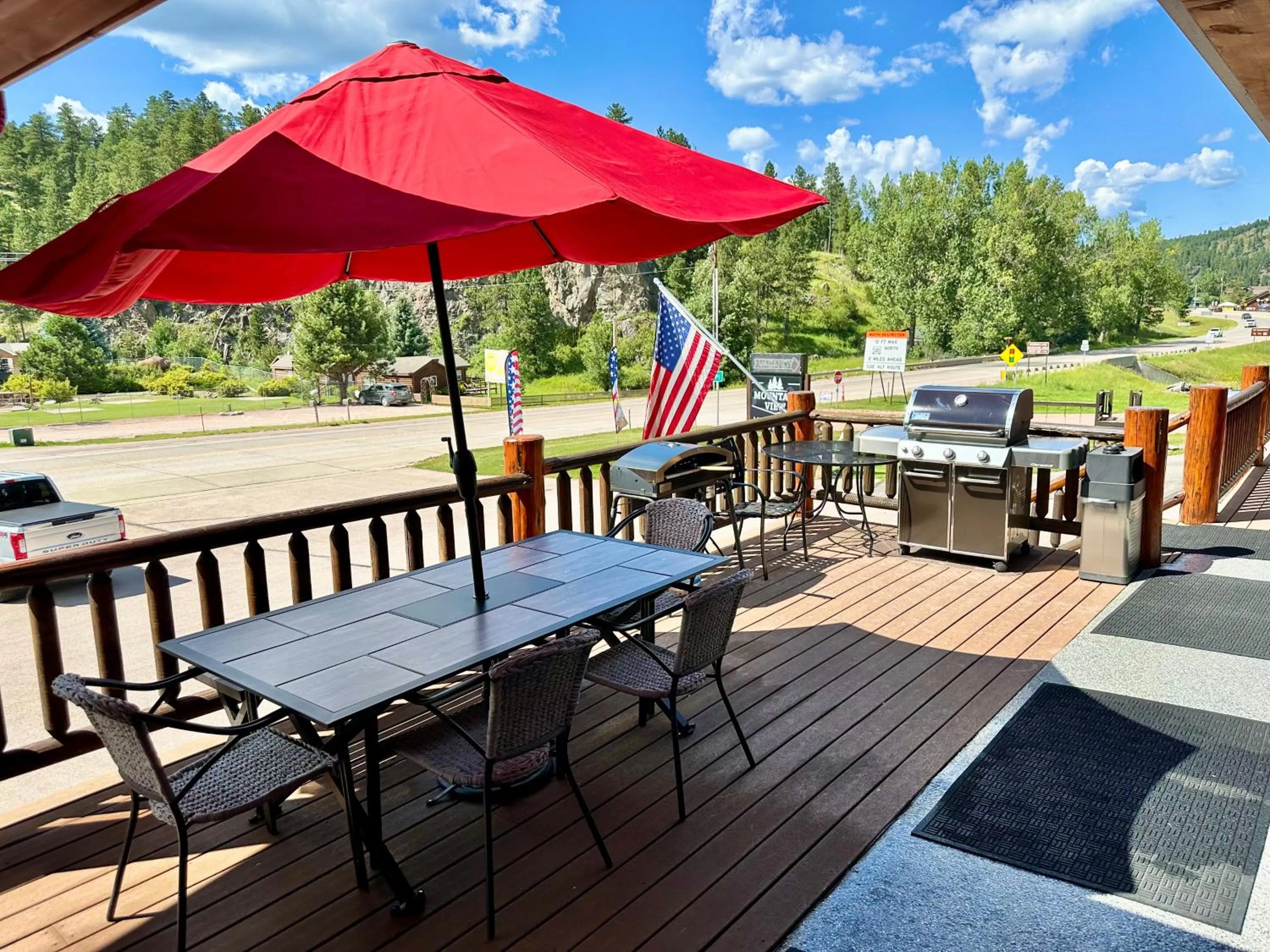 Mountain View Lodge & Cabins