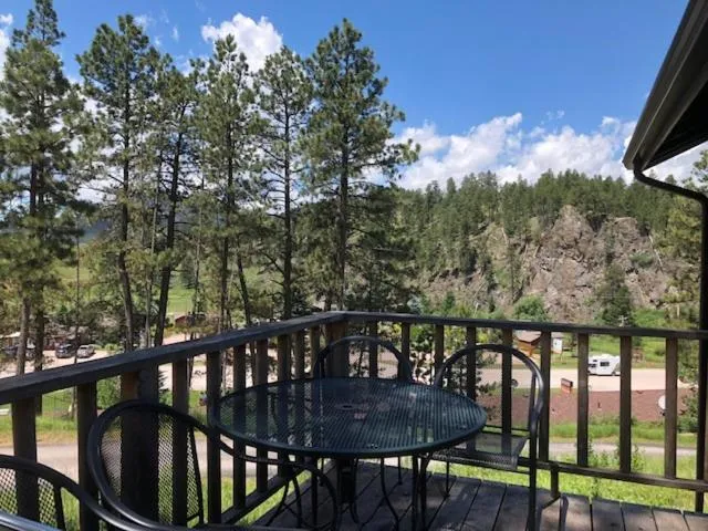 Mountain View Lodge & Cabins