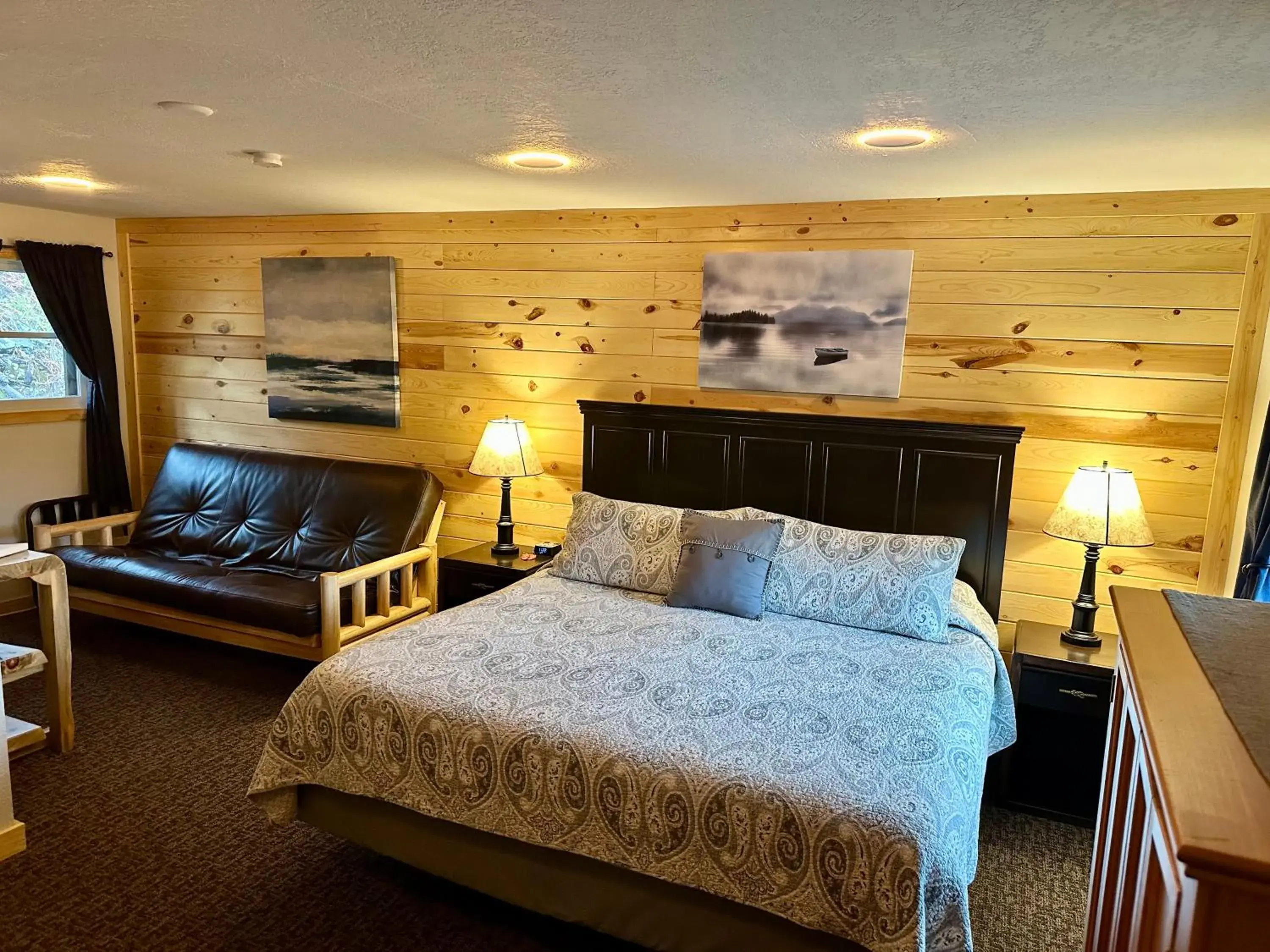 Deluxe King Suite in Mountain View Lodge & Cabins Deluxe King Suite in Mountain View Lodge & Cabins