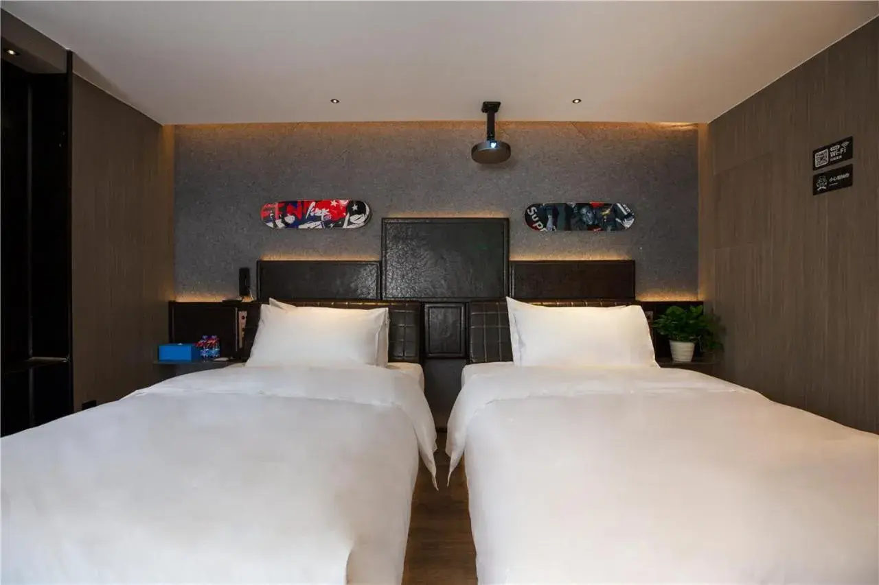 Bed in Fenk Attitude Hotel Guangzhou Railway Station Bed in Fenk Attitude Hotel Guangzhou Railway Station