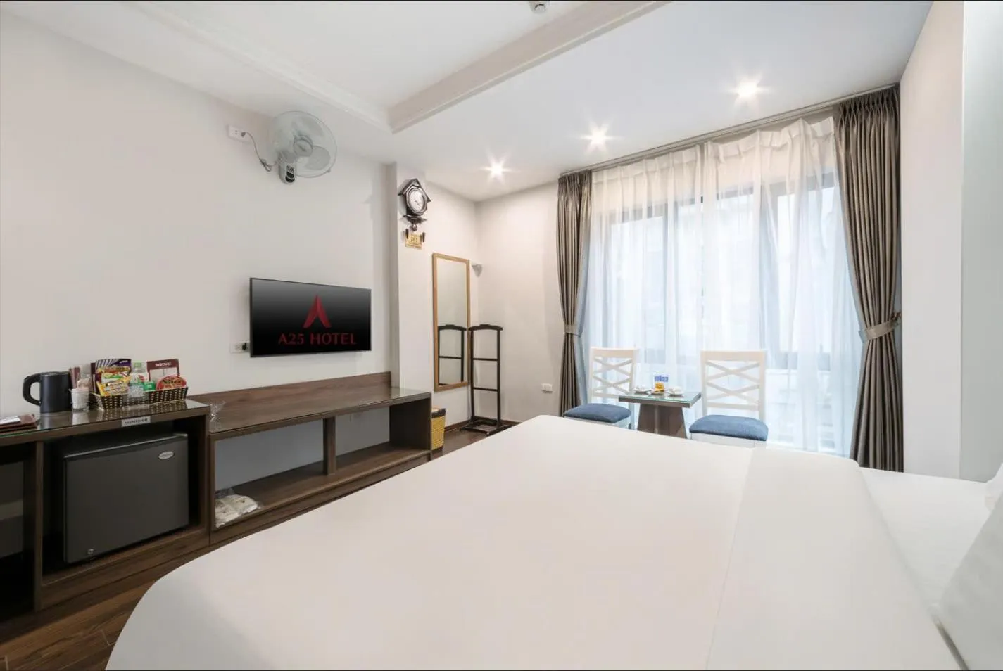 Bed in A25 Hotel - 193 Trung Kinh