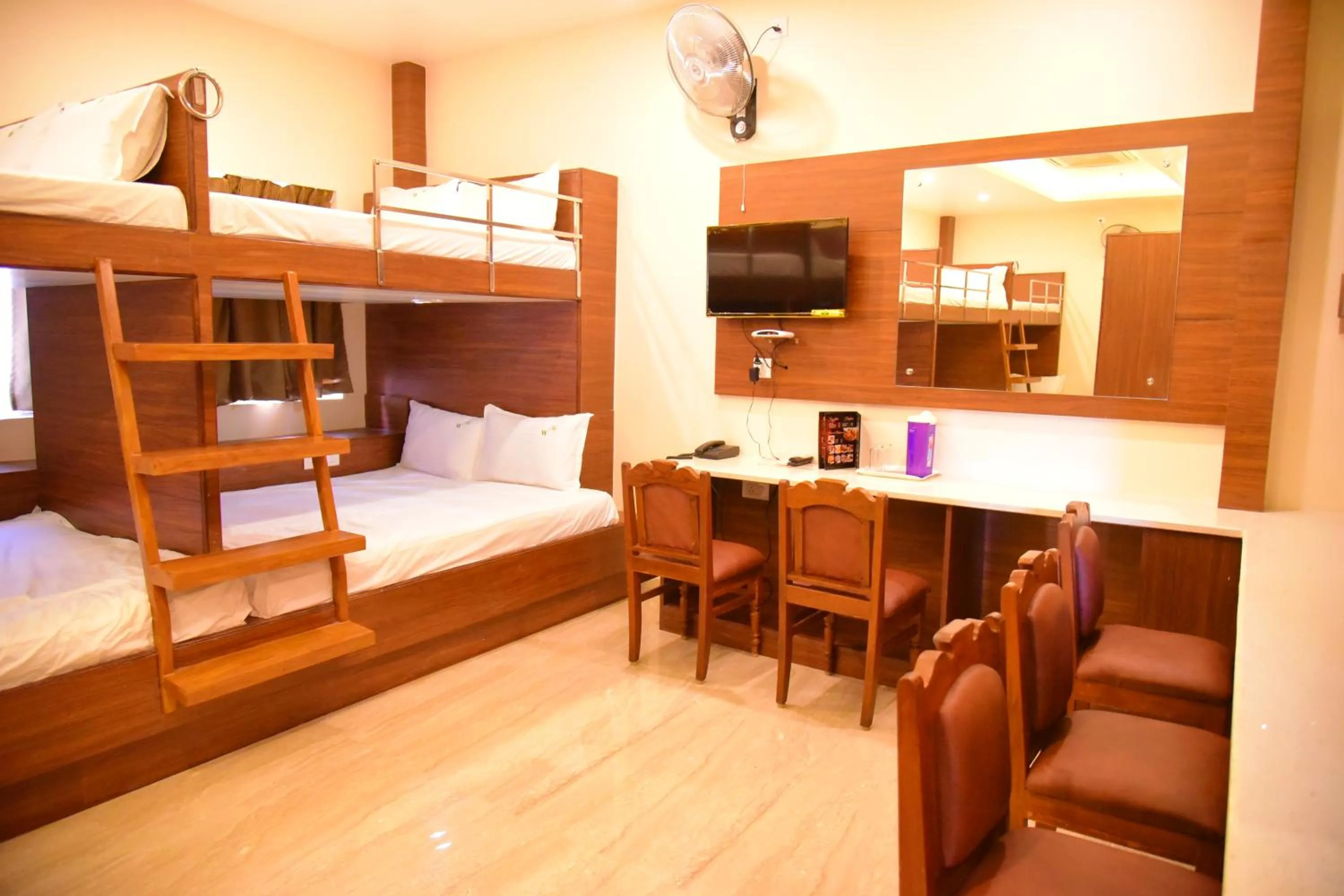 bunk bed, Bed in Hotel White Boutique