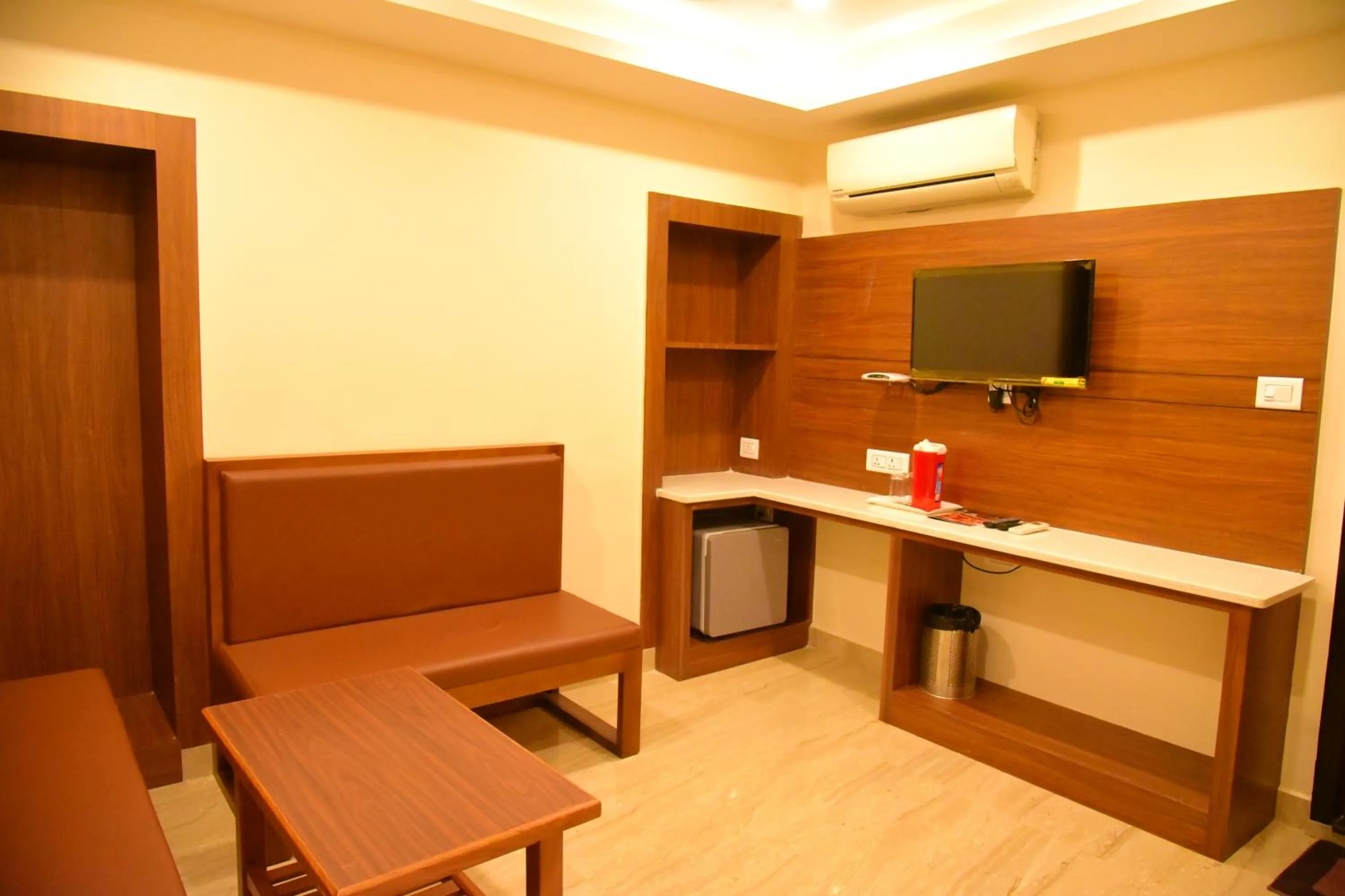 TV and multimedia in Hotel White Boutique