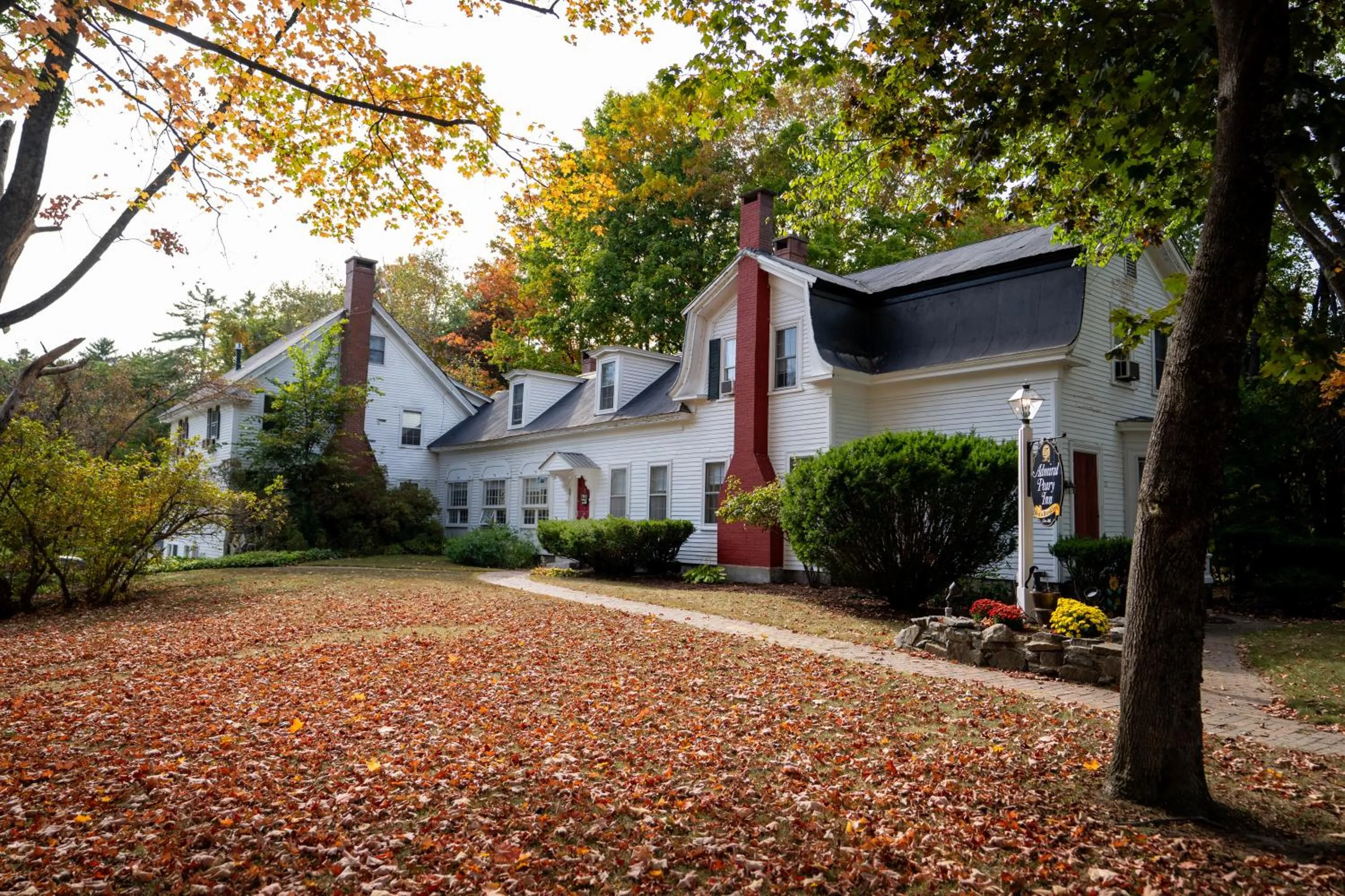 Admiral Peary Inn